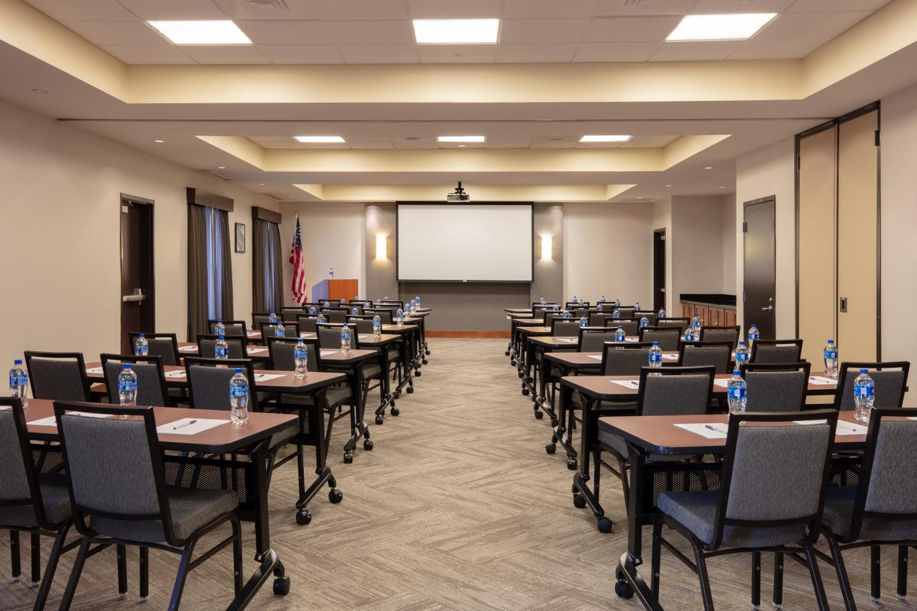 Reno Vacations - Hyatt Place Reno/Tahoe Airport - Property Image 16