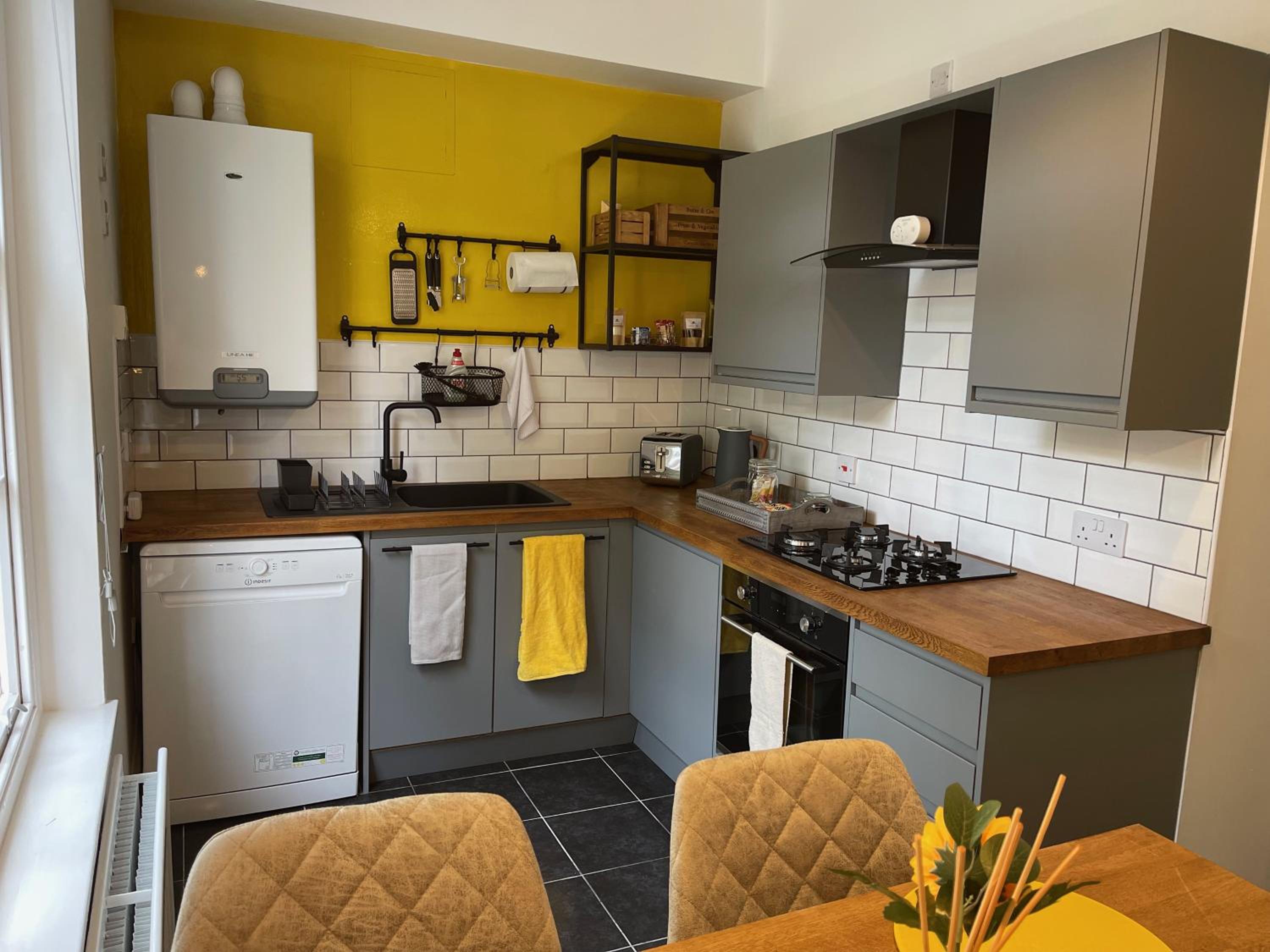 Beautiful Georgian Duplex view 4