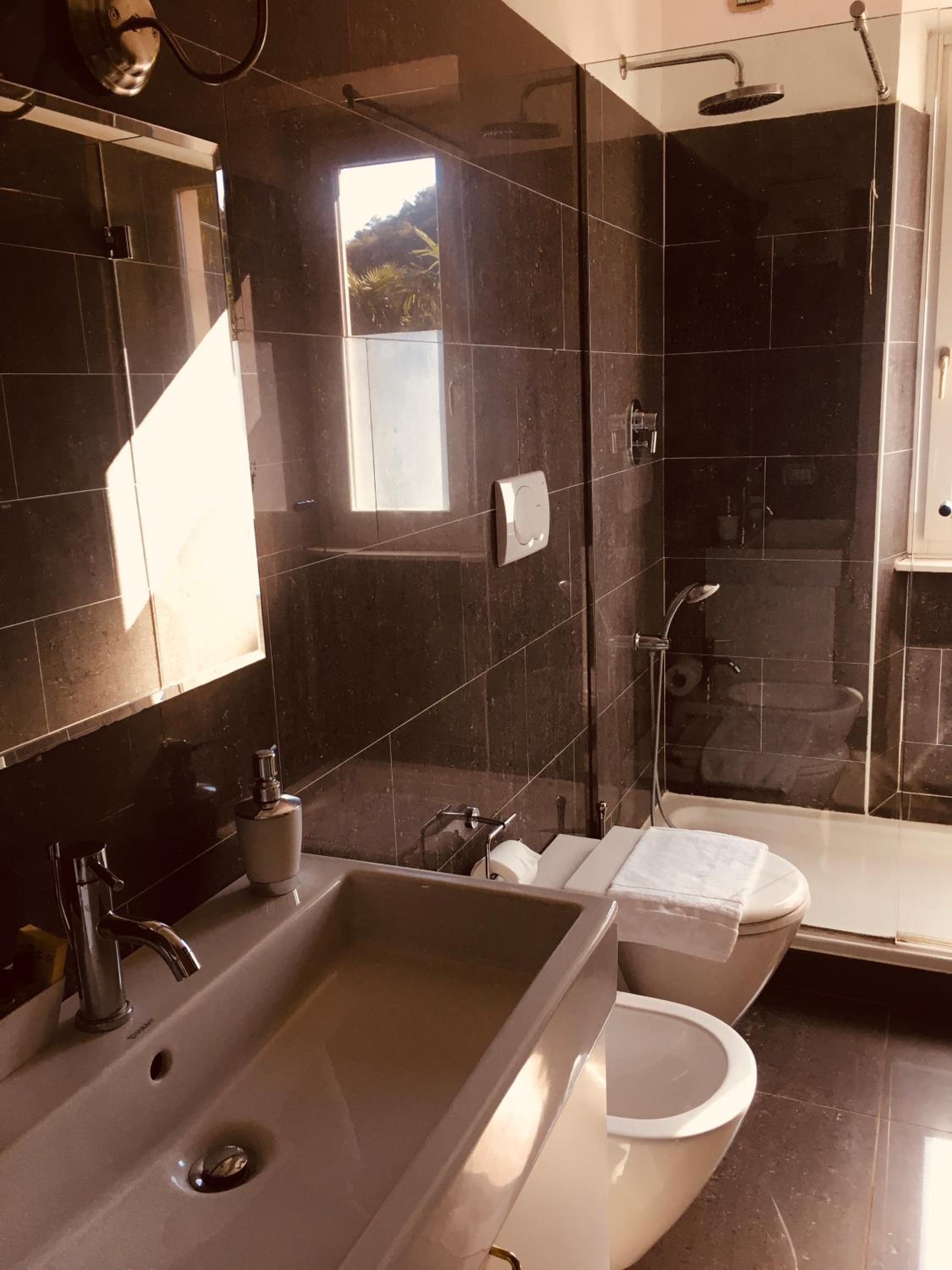 Casa completa perto da praia, 5 hóspedes, churrasqueira