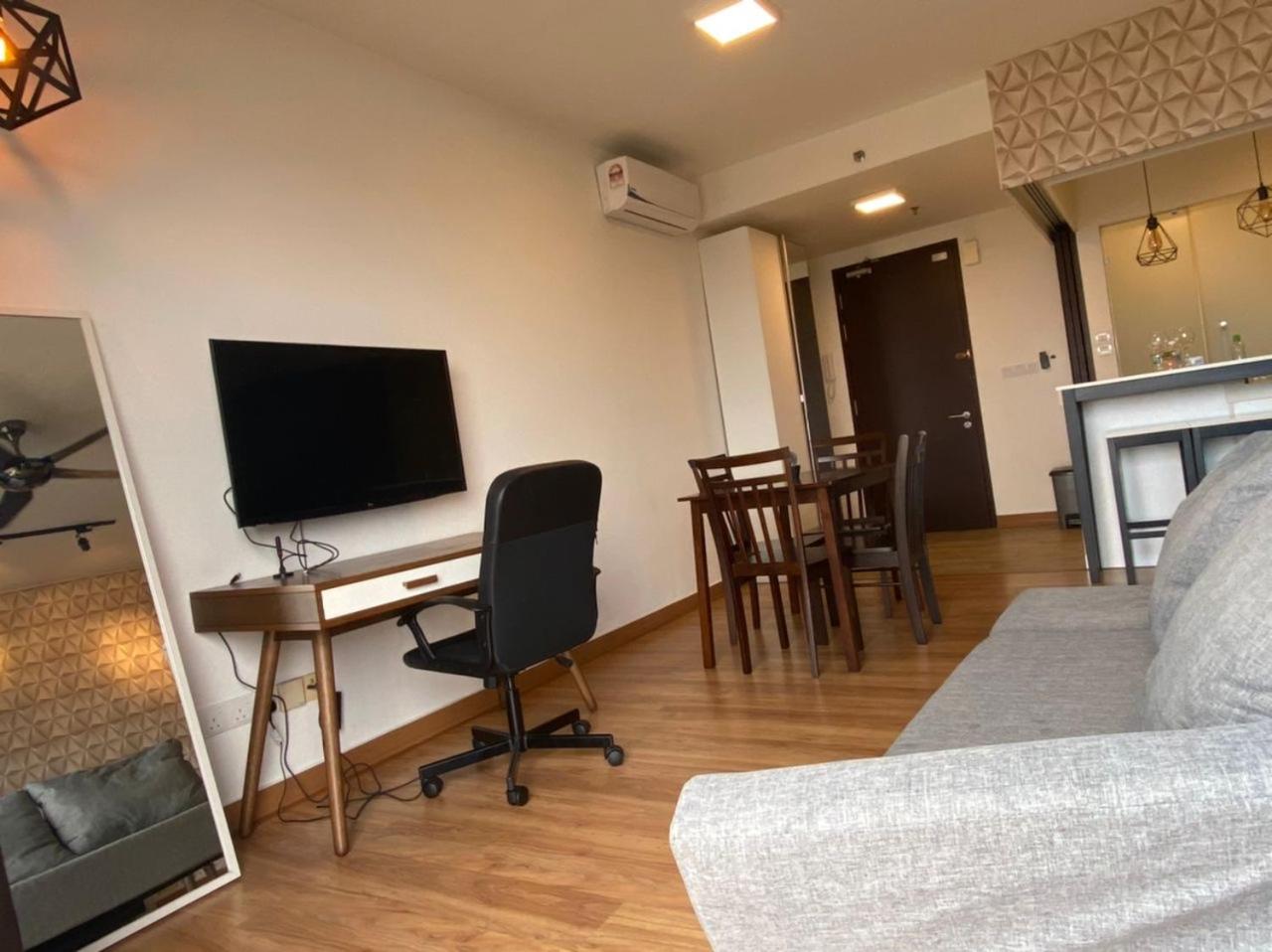 Zillion Cozy - Trefoil Setia Alam- Next to Setia City Mall & Convention Centre photo 6