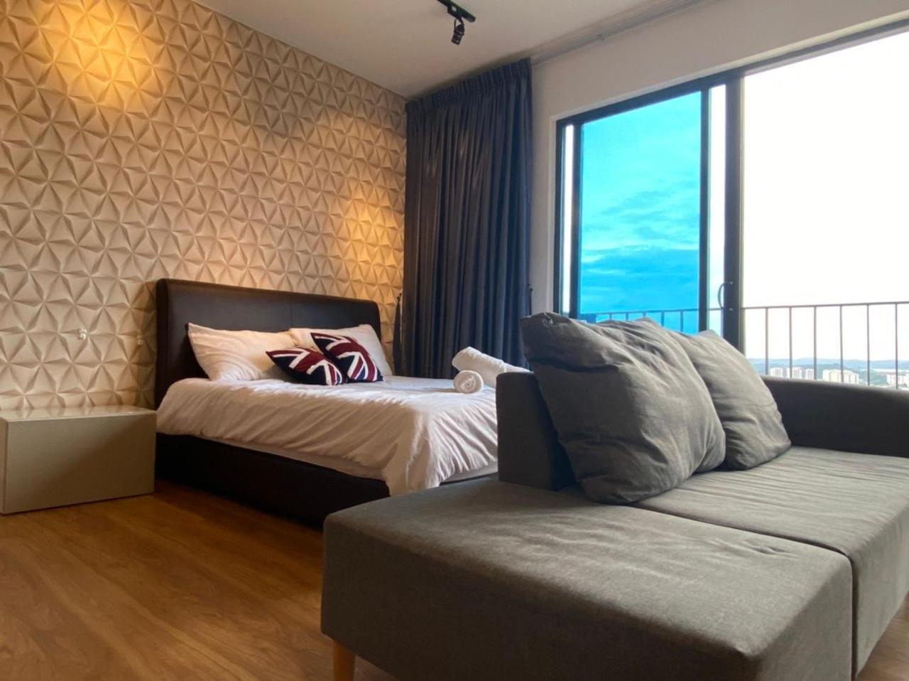 Zillion Cozy - Trefoil Setia Alam- Next to Setia City Mall & Convention Centre photo 1
