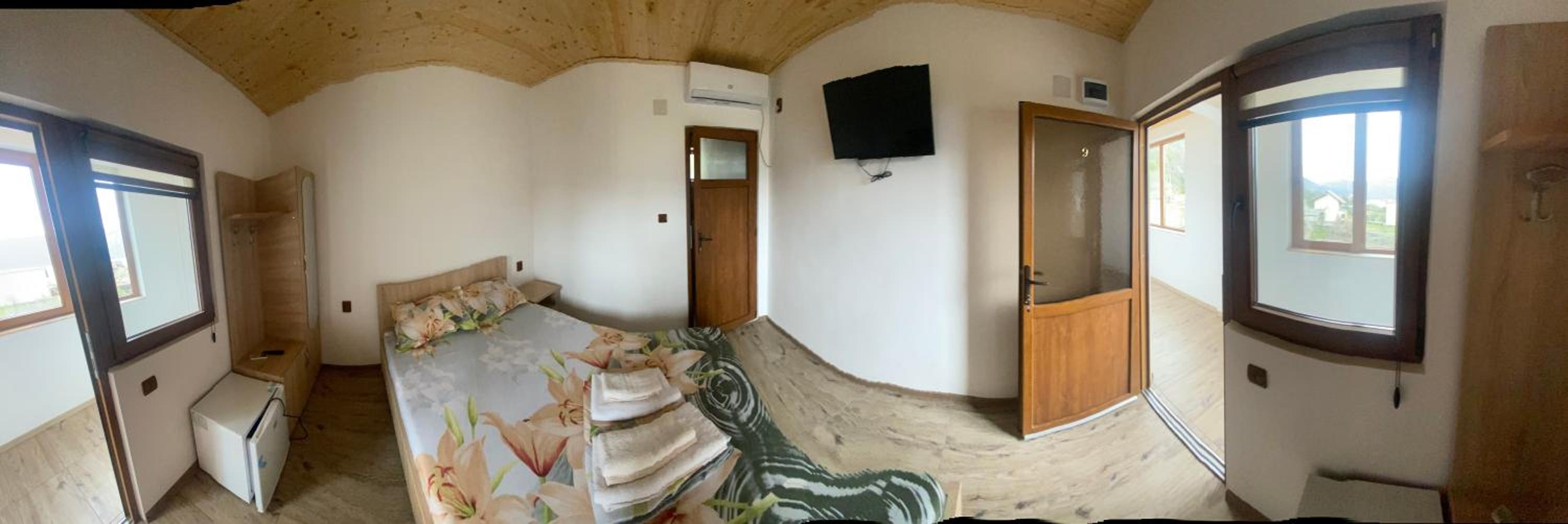 Photo 11