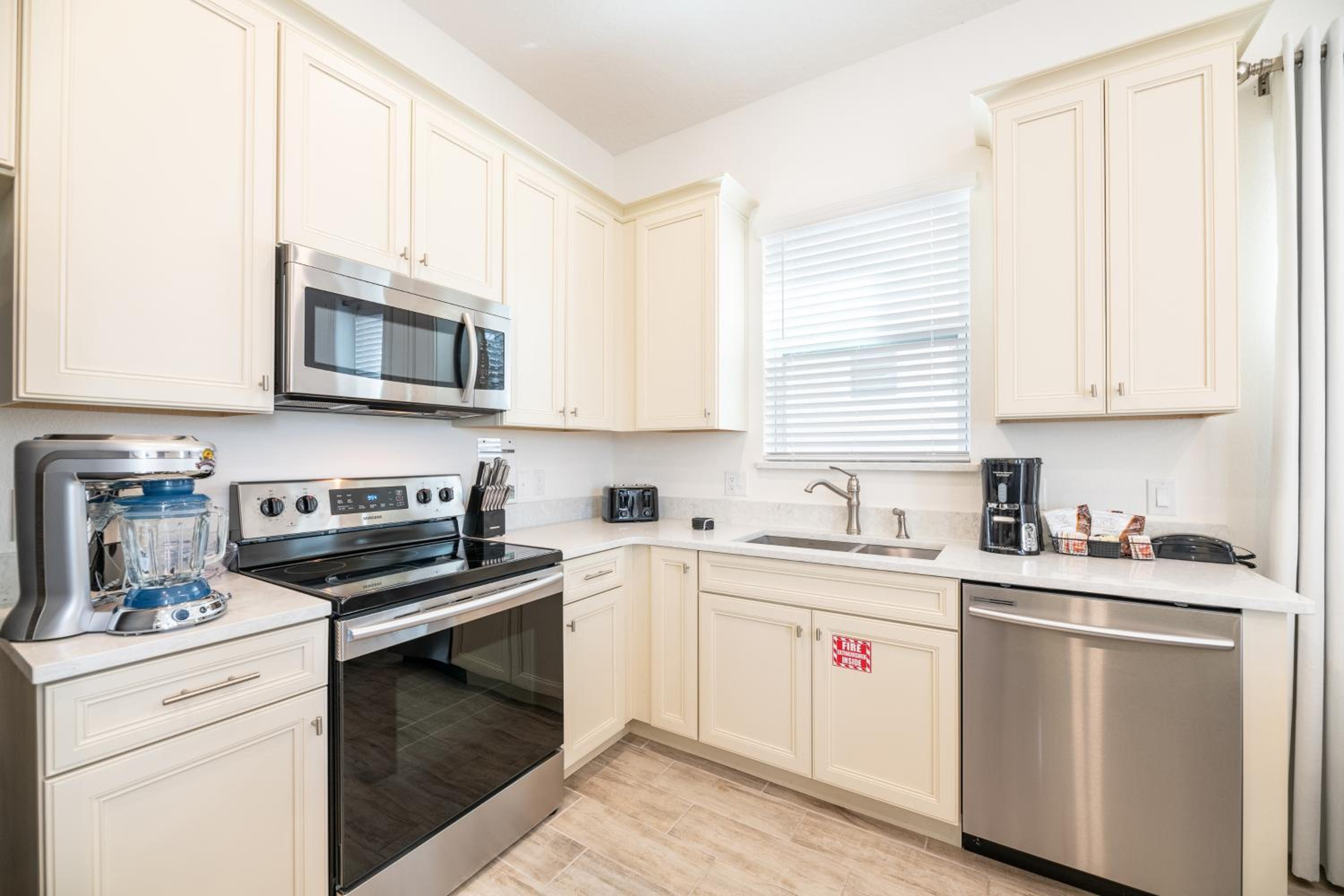 Delightful Cottage Near Disney With Margaritaville Resort & Island H20 Waterpark Access - 2956Sr
