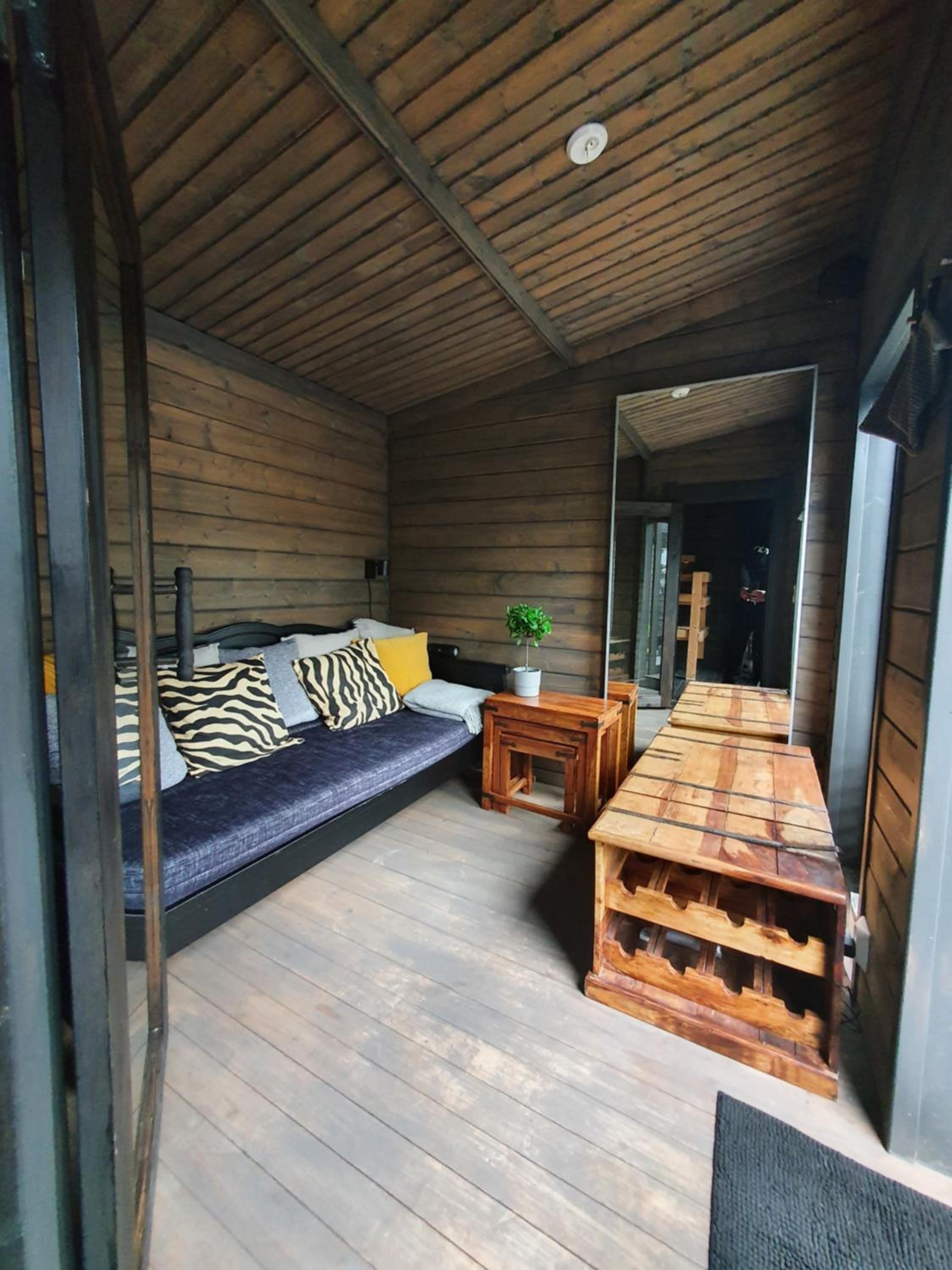 Photo 10