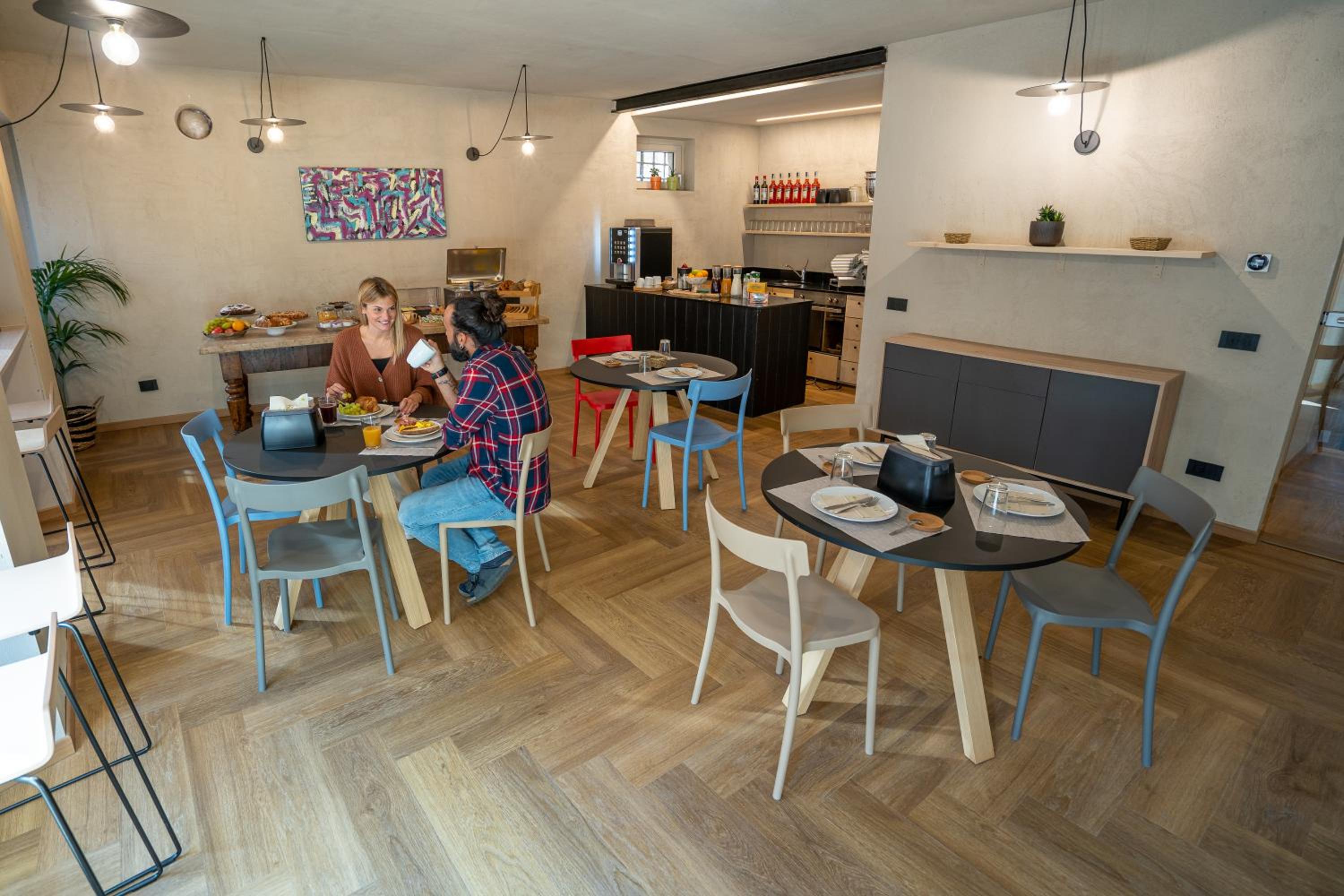 Photo 33