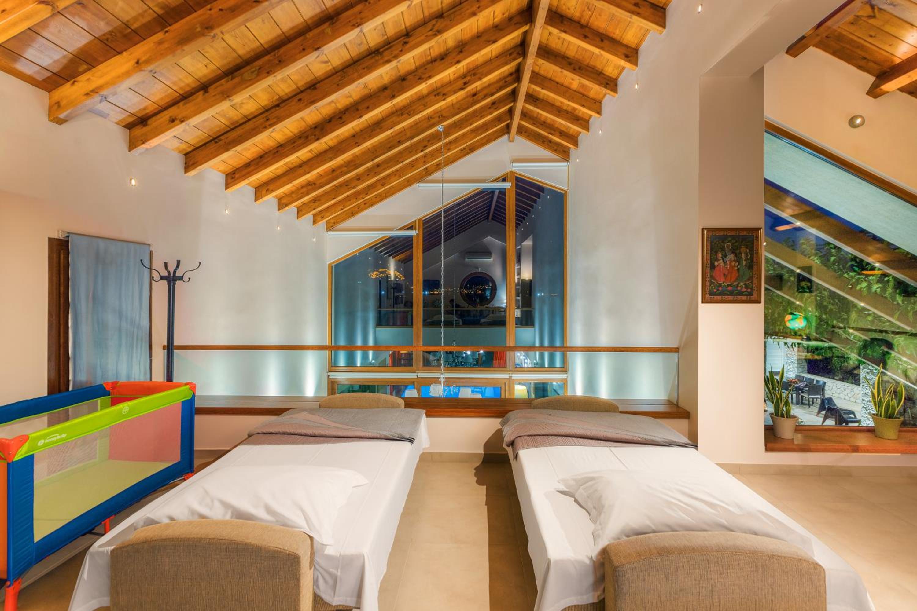 Photo 34