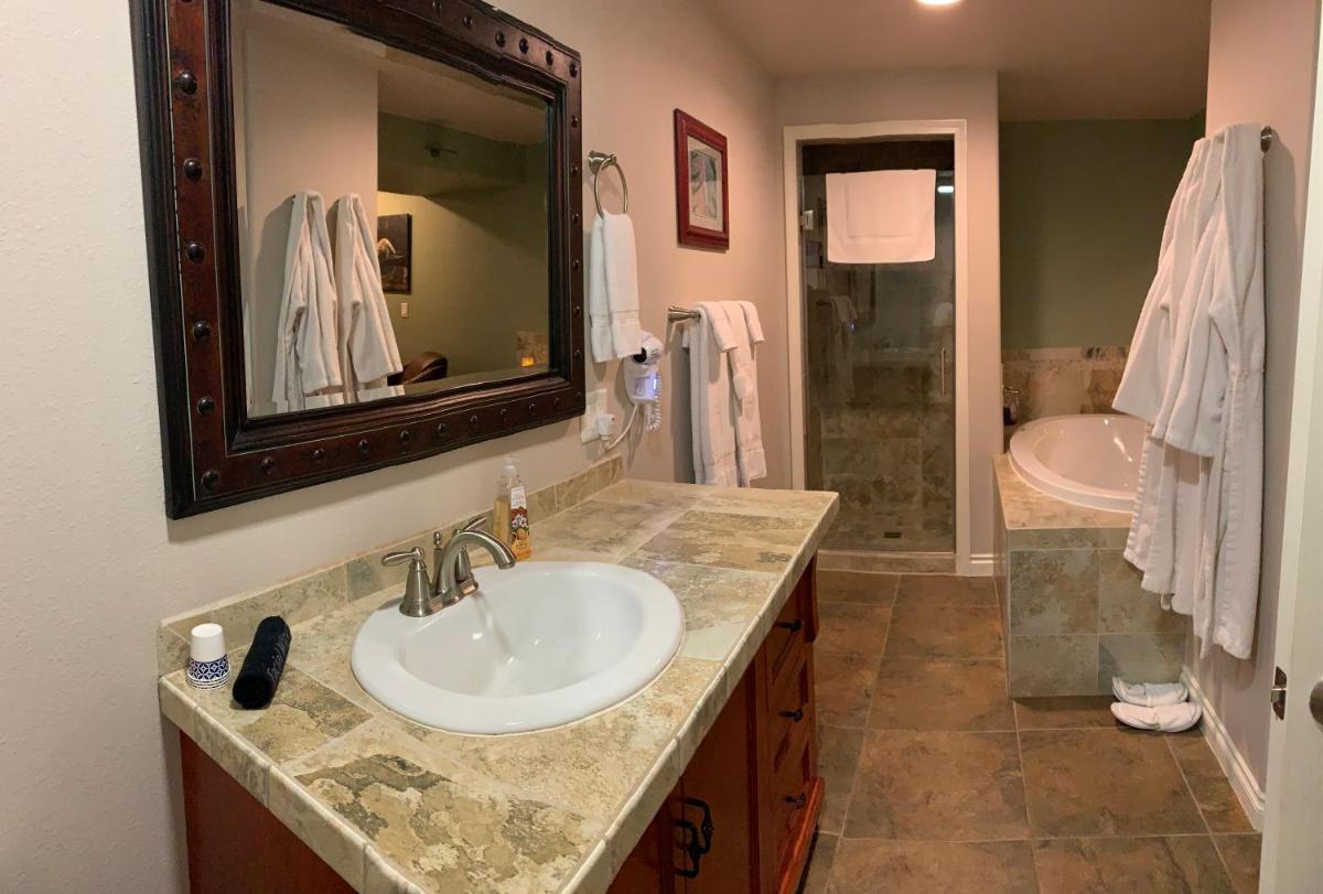 Fox Den Bed & Breakfast