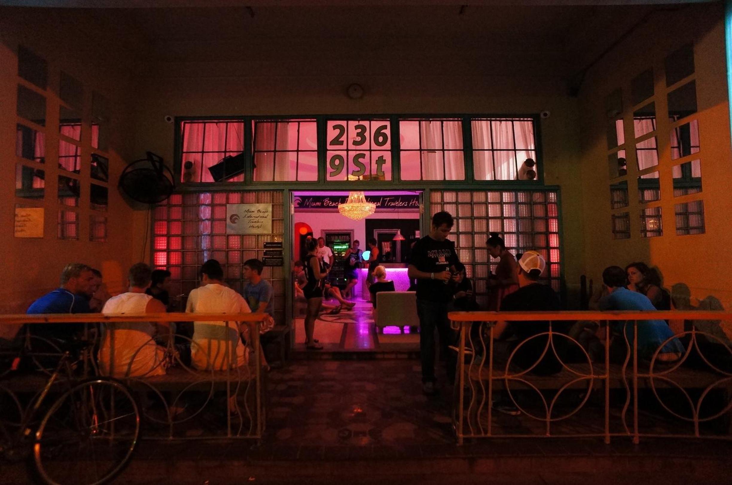 South Beach Rooms and Hostel