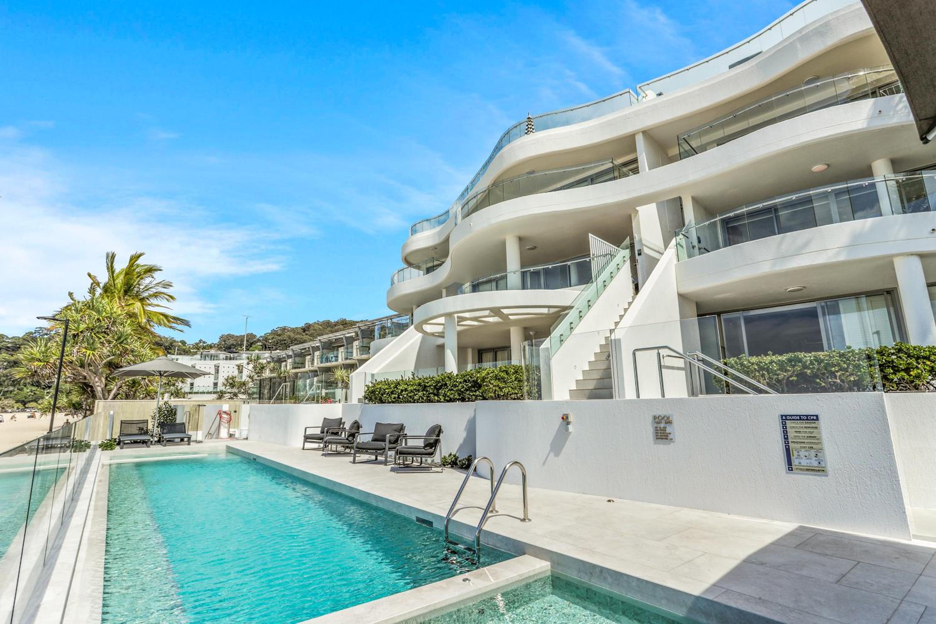 La Mer Apartment #10