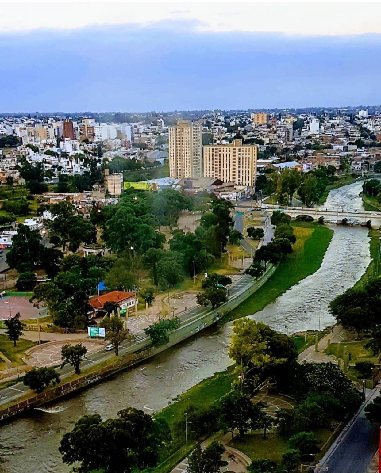 DEPARTAMENTO VIP PREMIUM EN EL CENTRO - Arte y Vistas panorámicas a toda la ciudad y el río