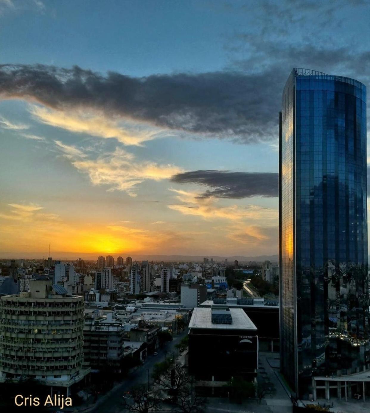 DEPARTAMENTO VIP PREMIUM EN EL CENTRO - Arte y Vistas panorámicas a toda la ciudad y el río