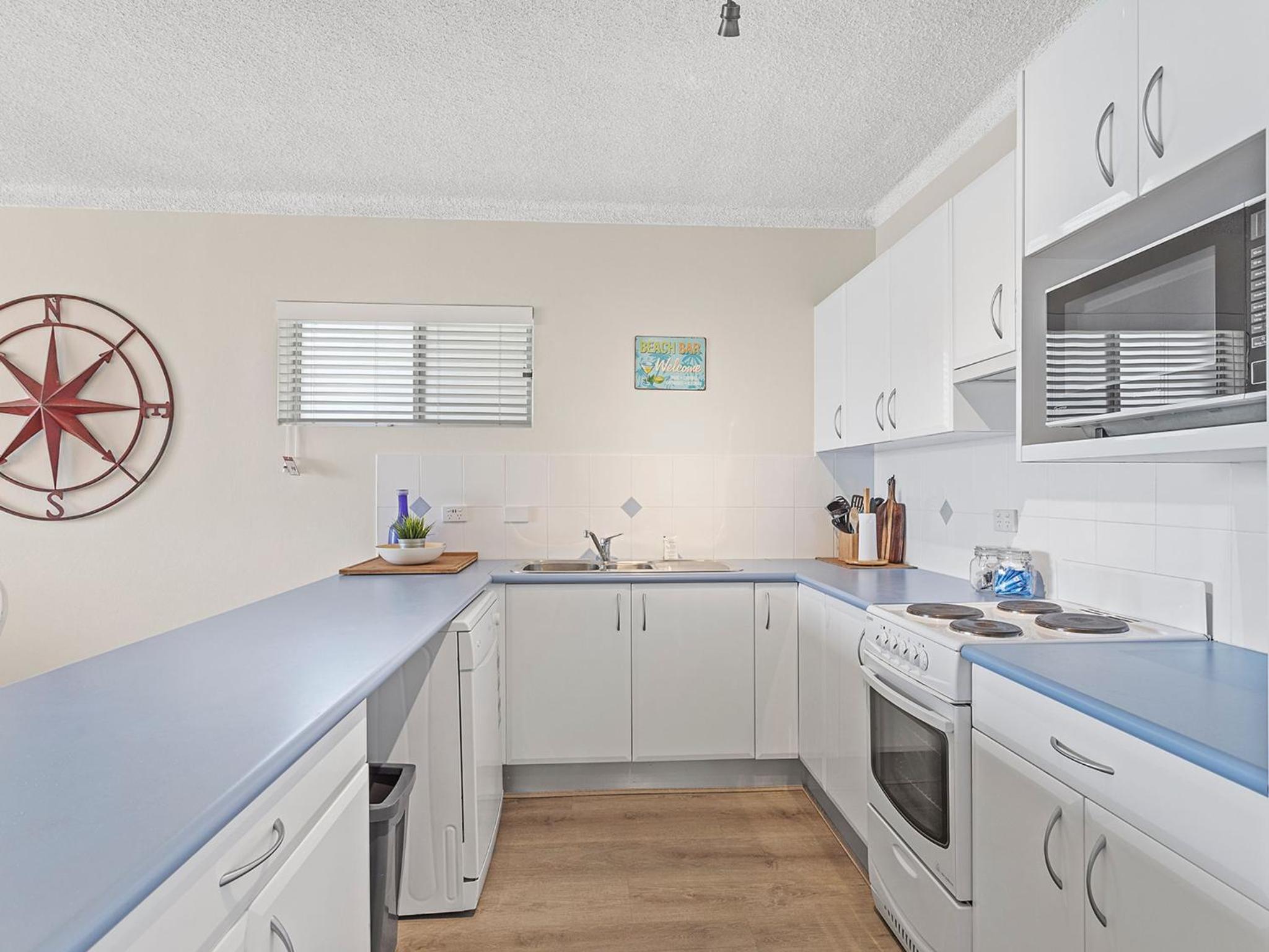 Bella Vista Unit 10 19 Shoal Bay Road