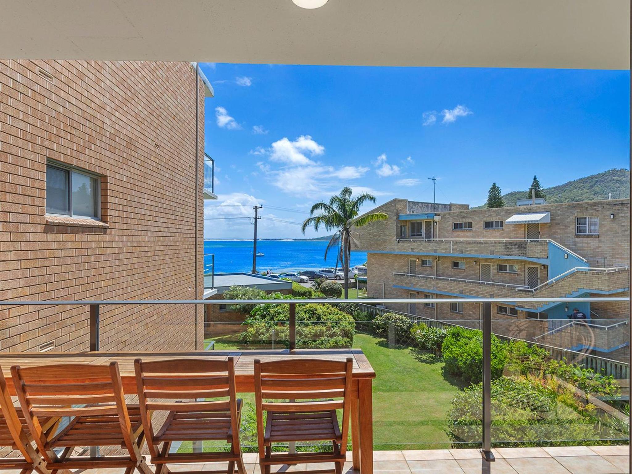 Bella Vista Unit 10 19 Shoal Bay Road