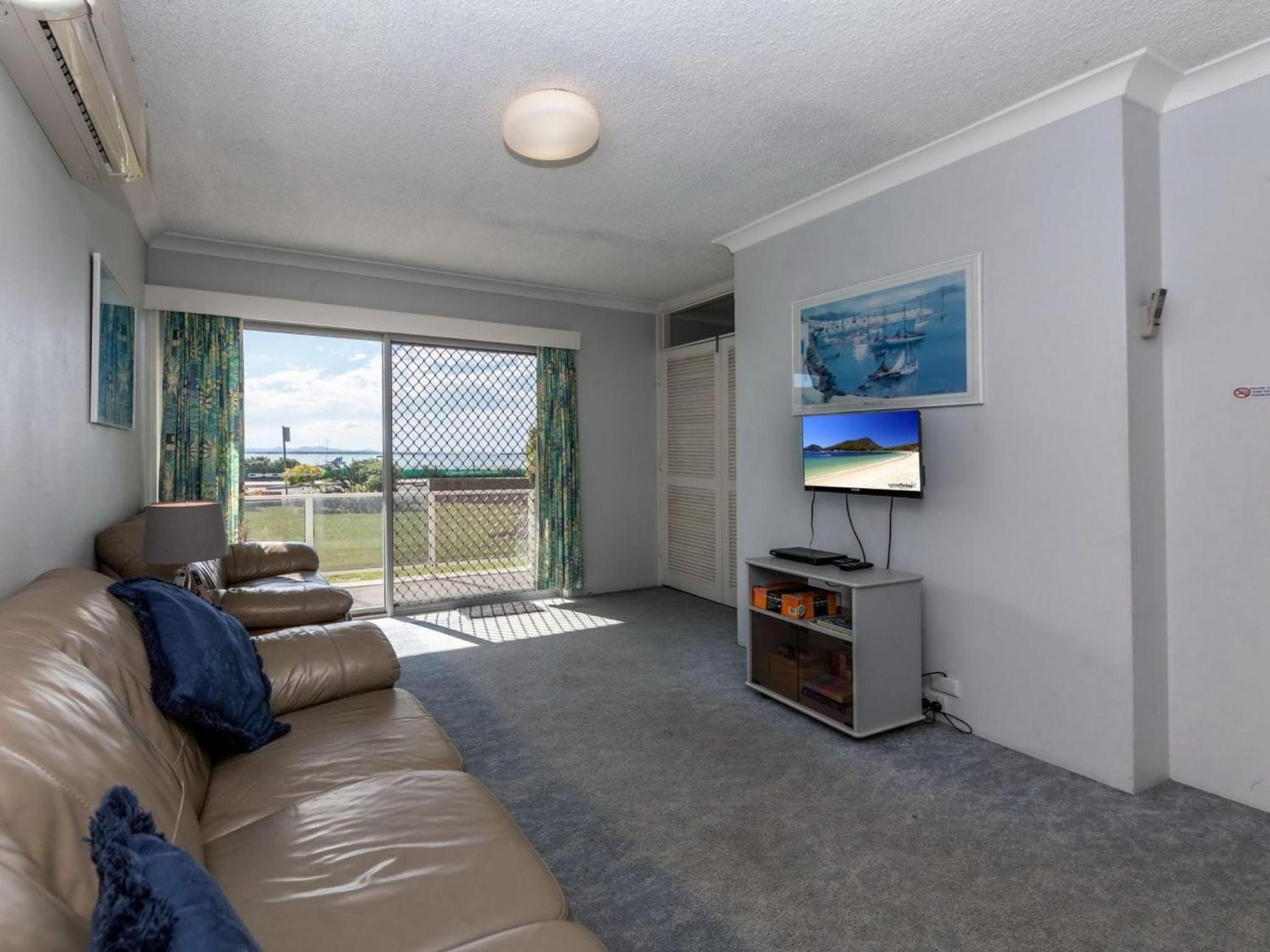 Castaways Unit 1 17 Shoal Bay Road view 4