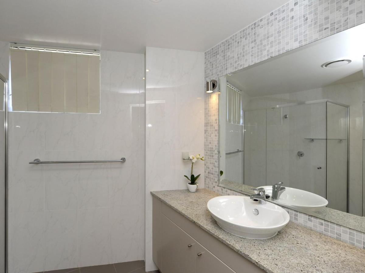 Oasis Unit 9 5 Laman Street
