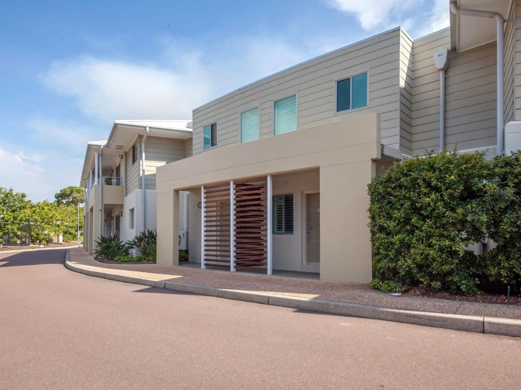 Pacific Blue Apartment 139, 265 Sandy Point Road
