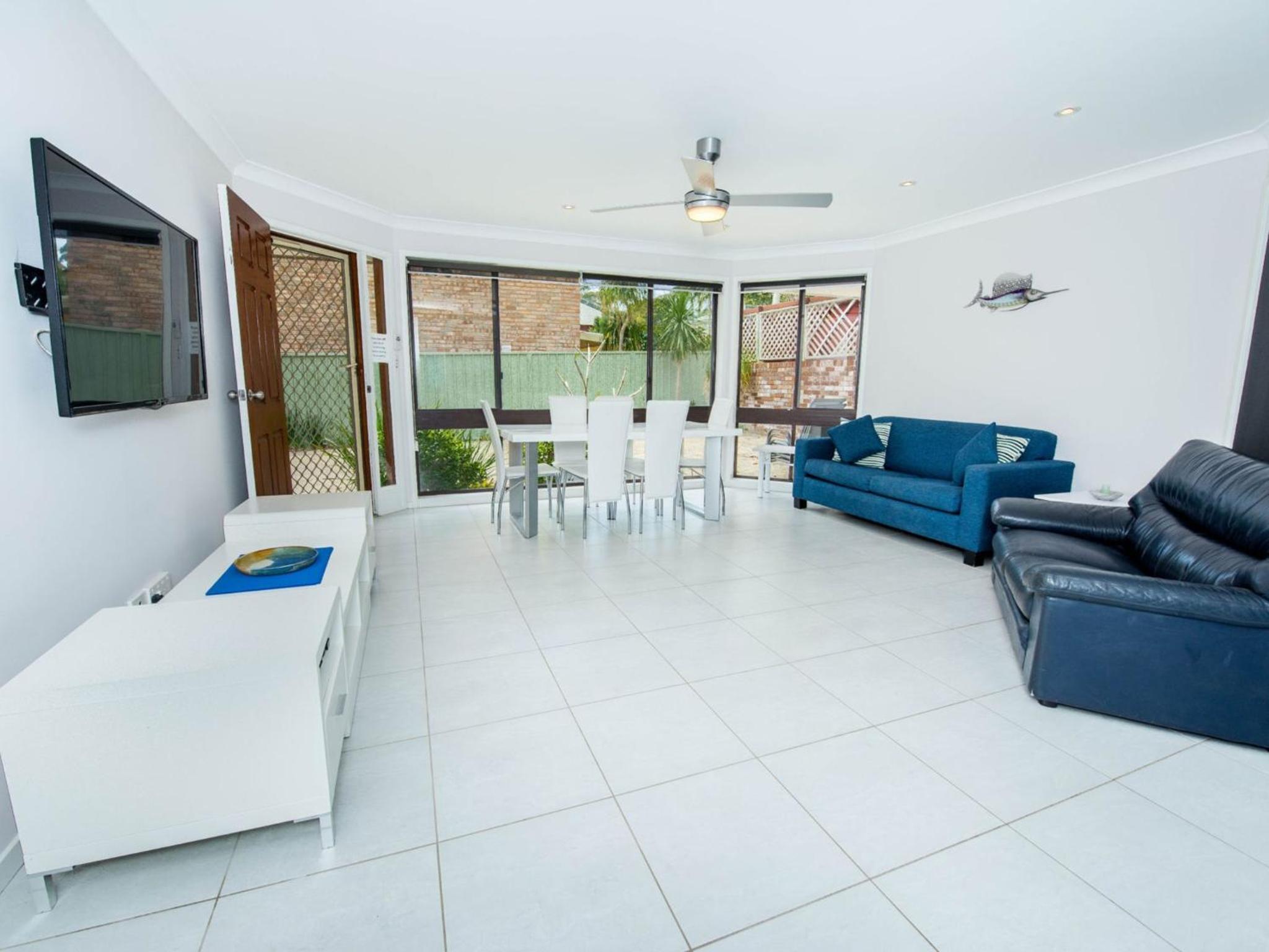 Pet Friendly Tomaree Rd 142 Shoal Bay view 2