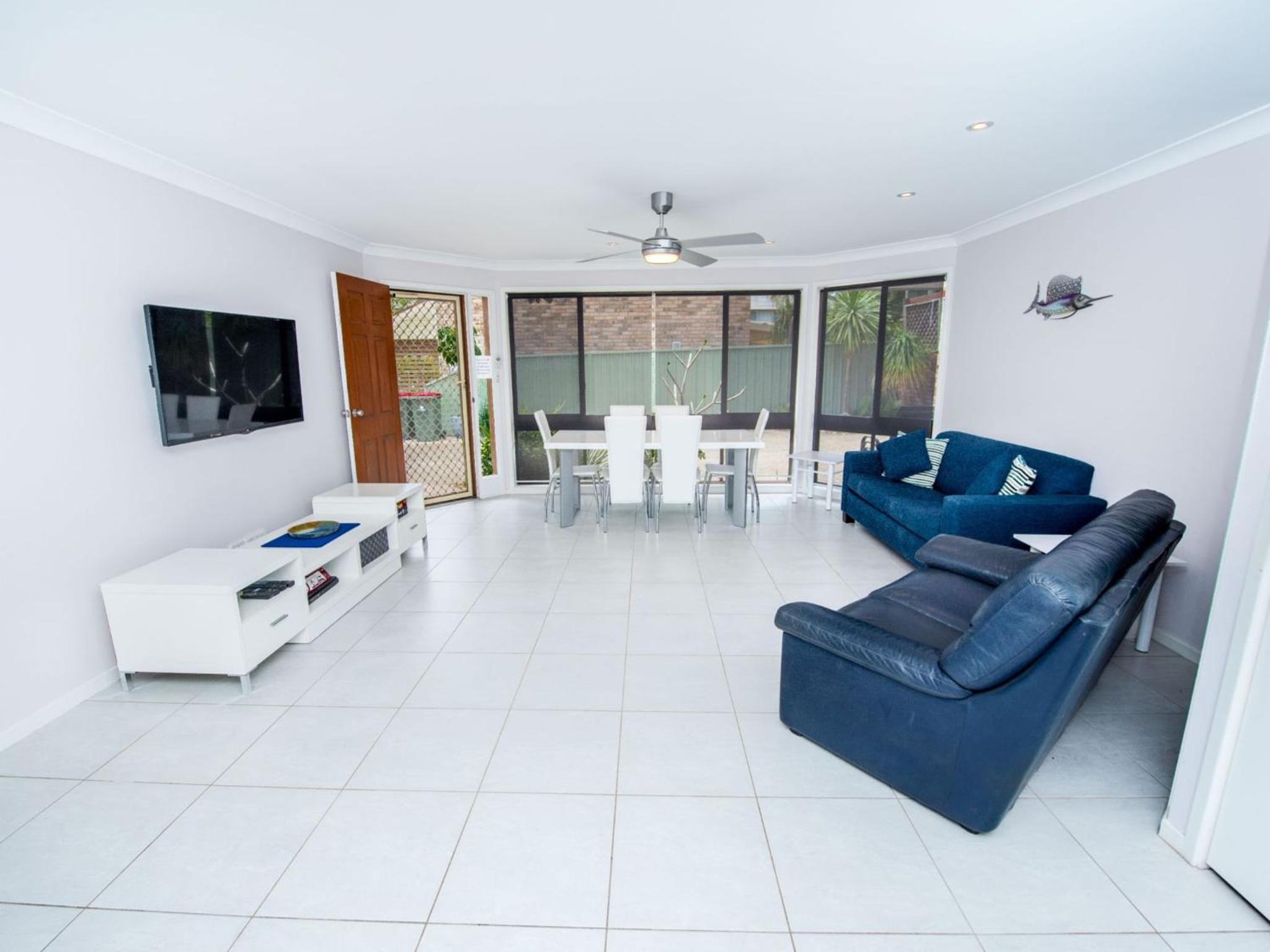 Pet Friendly Tomaree Rd 142 Shoal Bay view 3
