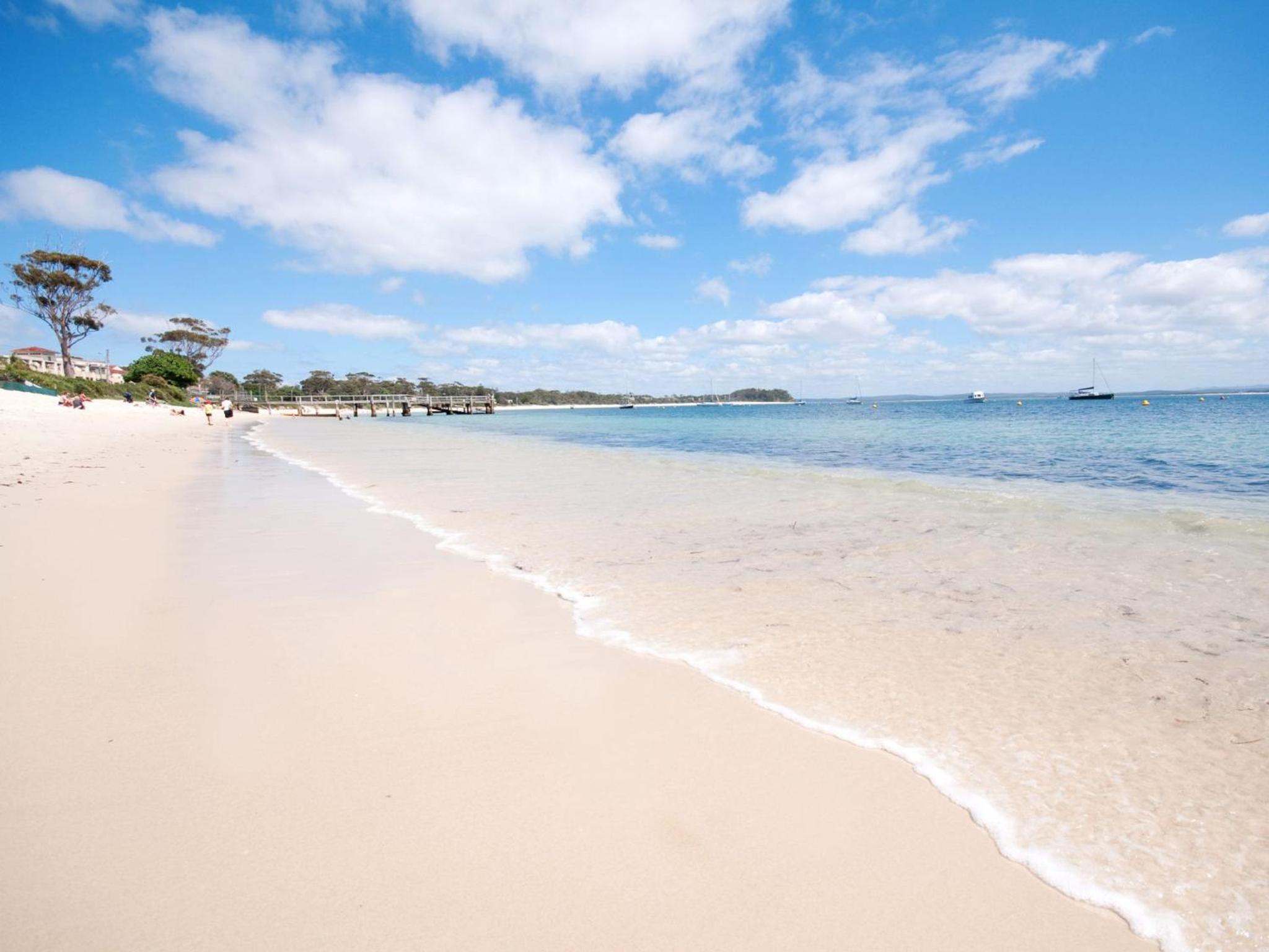 Castaways Unit 4 17 Shoal Bay Road