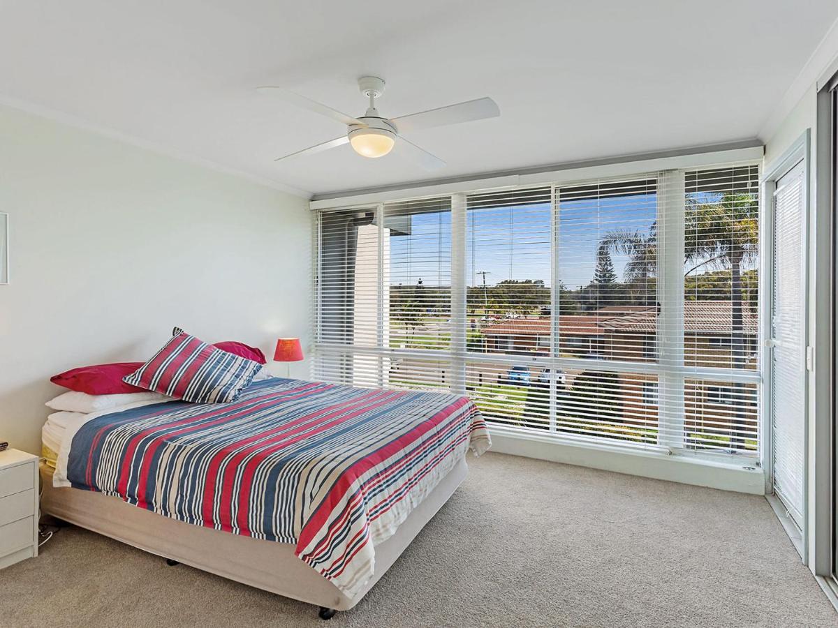 Cirrus 6 44 Marine Drive