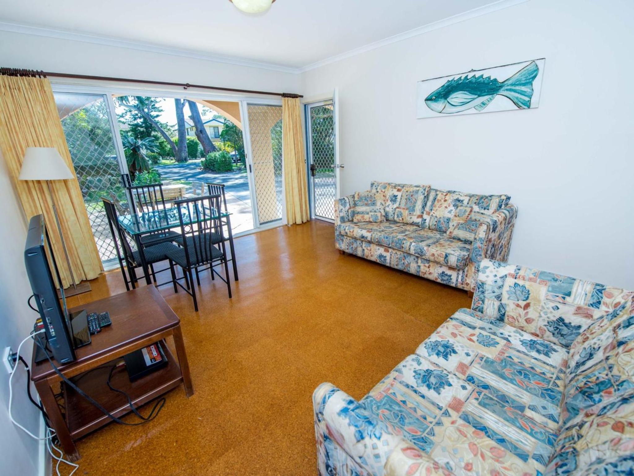 Shoal Bay Avenue Unit 2 7 view 3