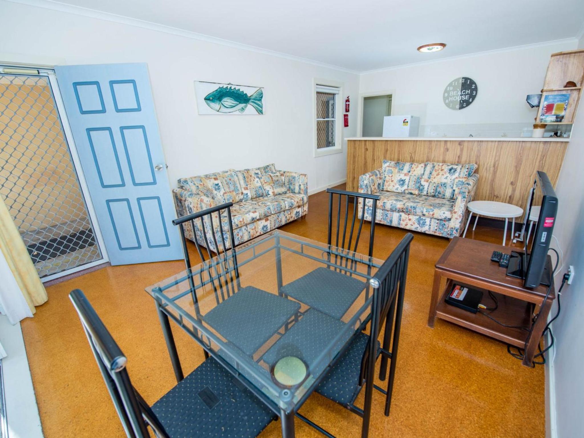 Shoal Bay Avenue Unit 2 7 view 5