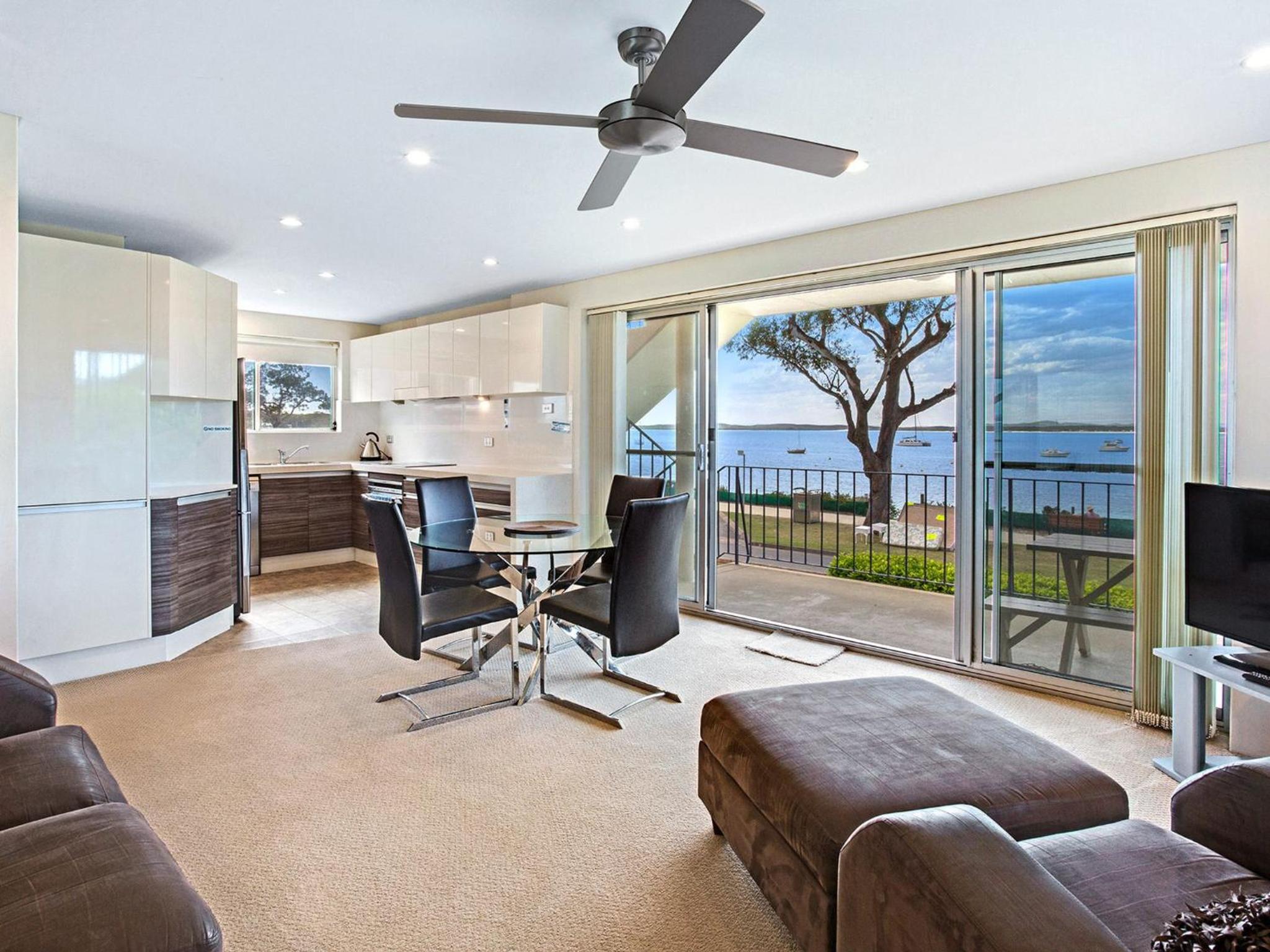 Shoal Towers Unit 3 11 Shoal Bay Road