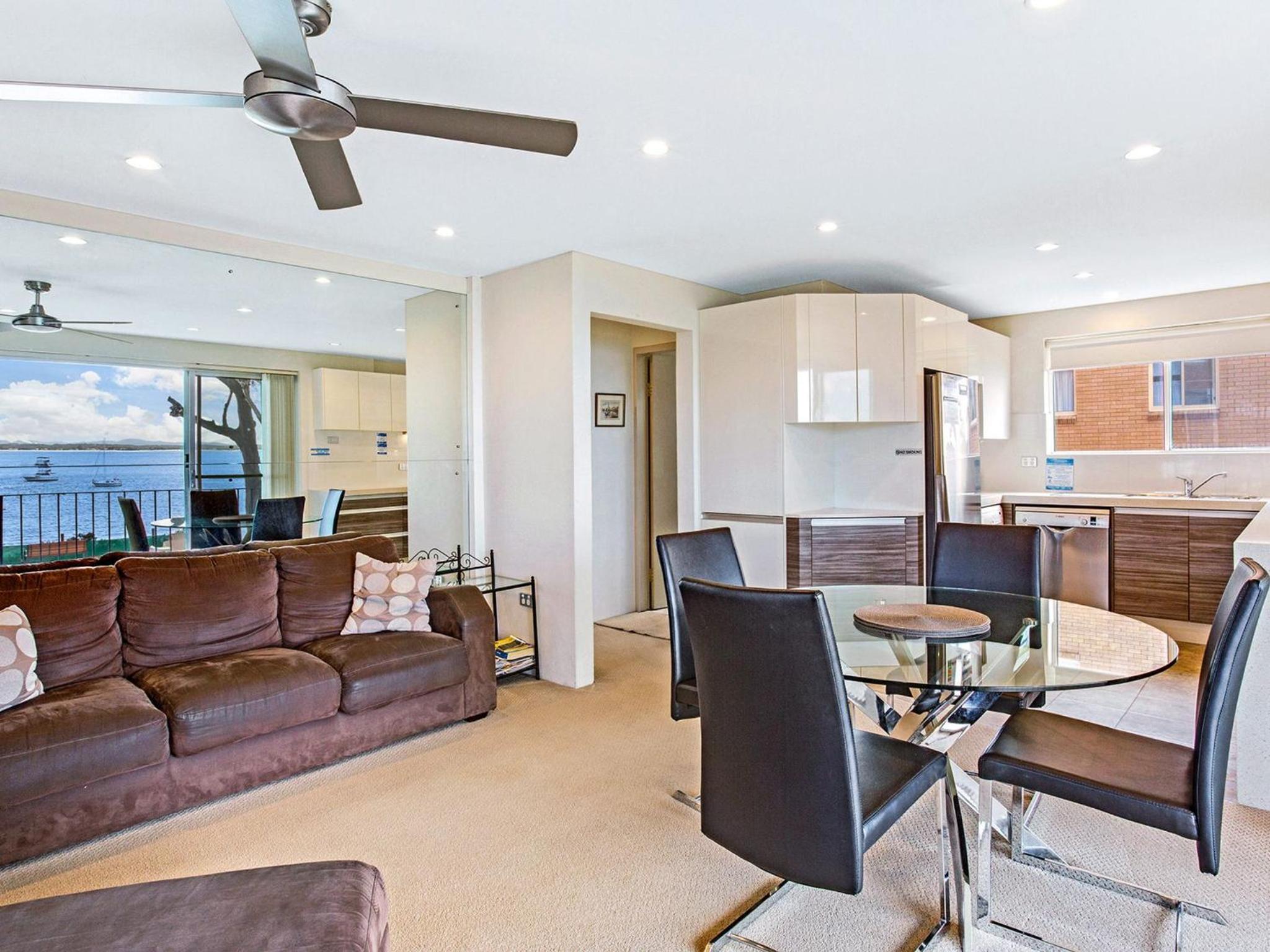 Shoal Towers Unit 3 11 Shoal Bay Road