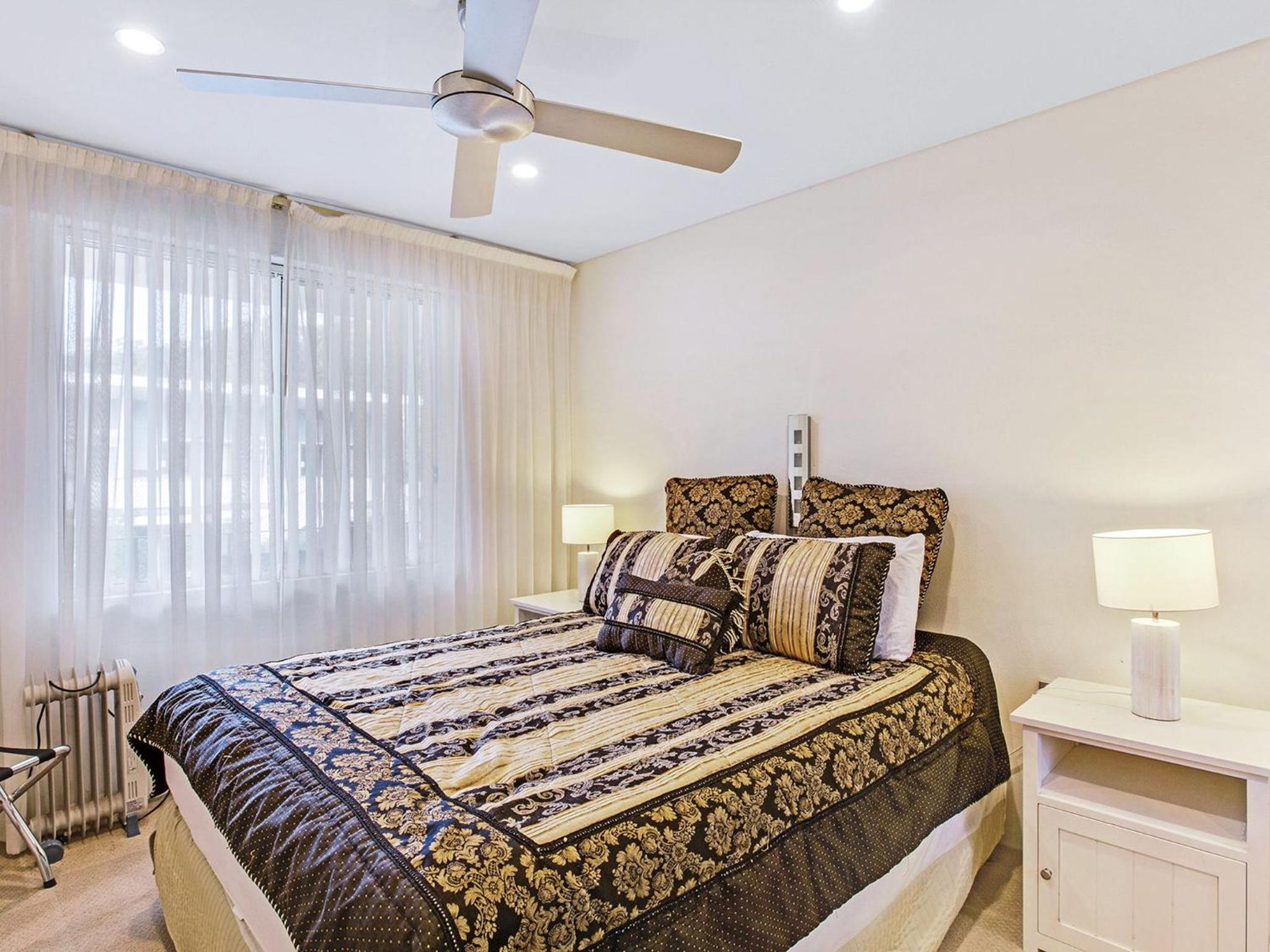 Shoal Towers Unit 3 11 Shoal Bay Road