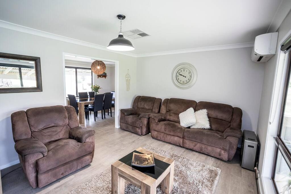 EdenValley Private Manicured Gardens with Fire Pit