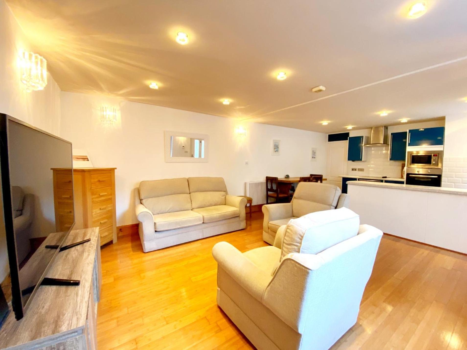 The Stables Apartments At Meadfoot Bay view 3