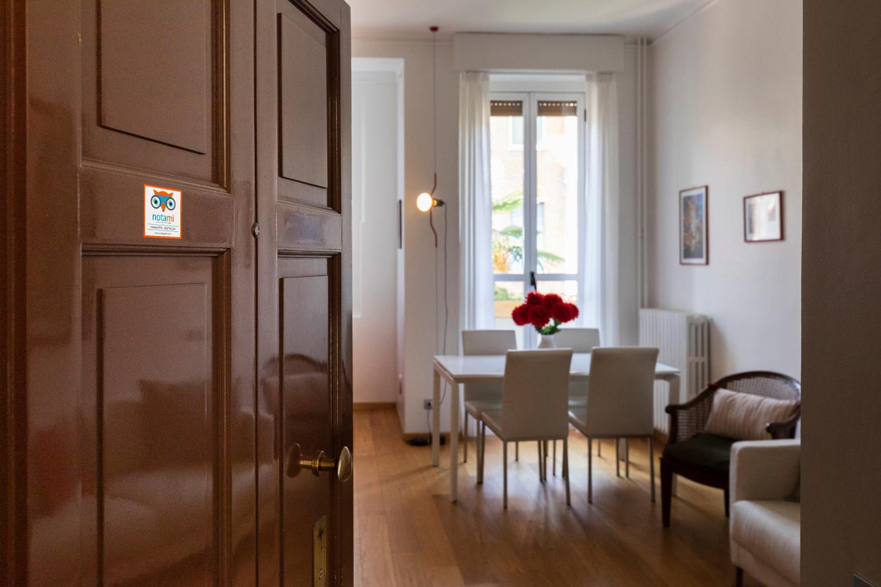Canaletto - East Milan Apartment