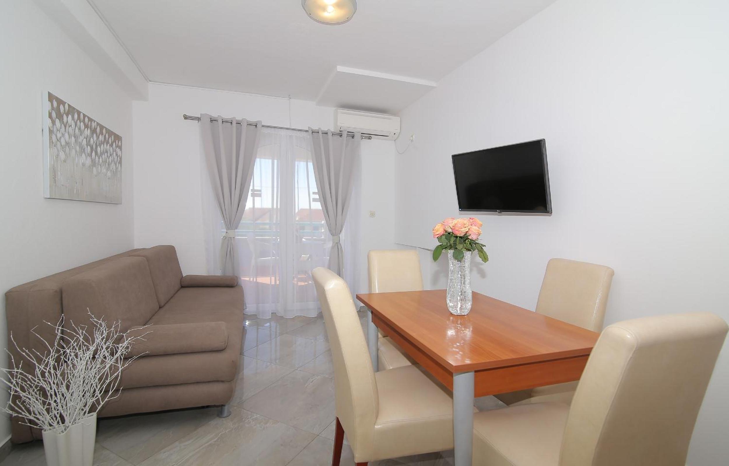 Villa Antea Apartments with Free Parking