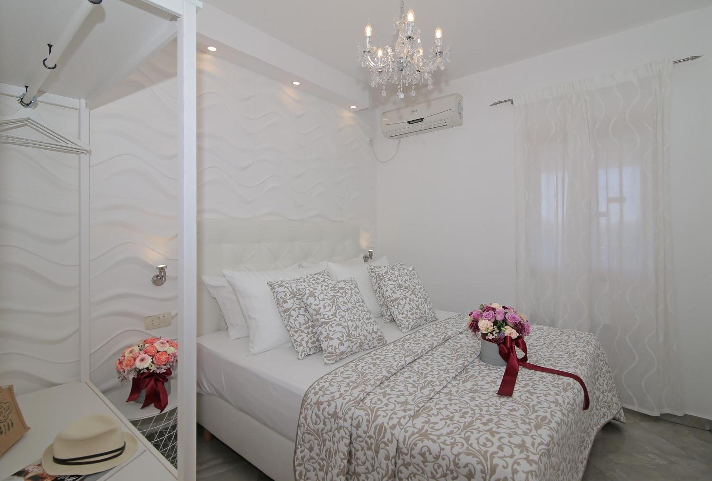 Villa Antea Apartments with Free Parking