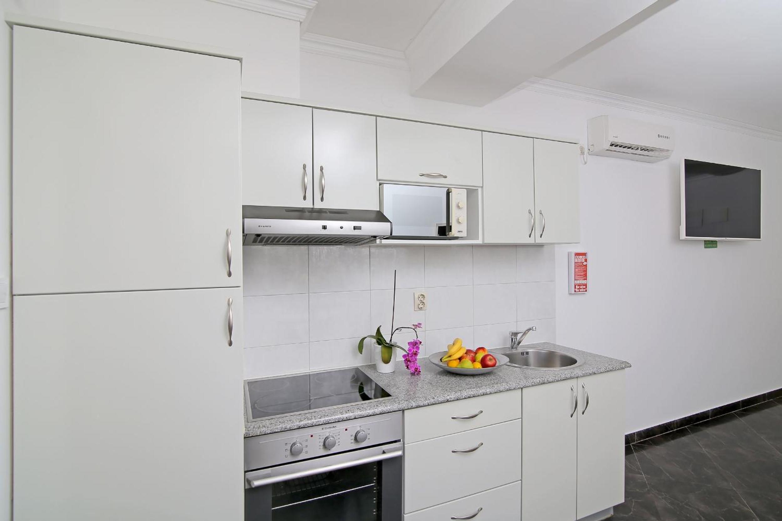 Villa Antea Apartments with Free Parking