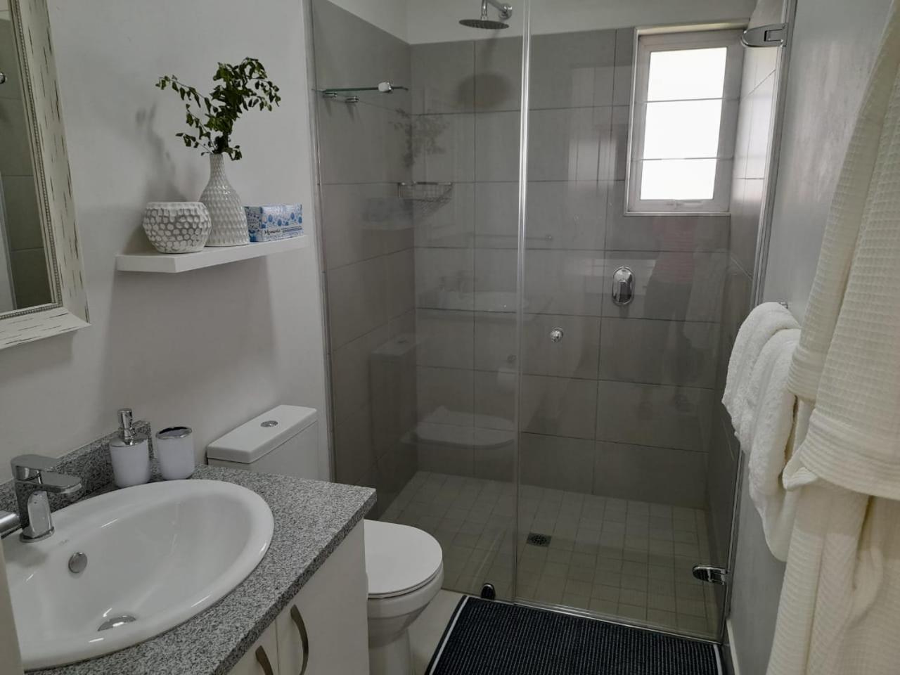 Kent Manor Guest Suites