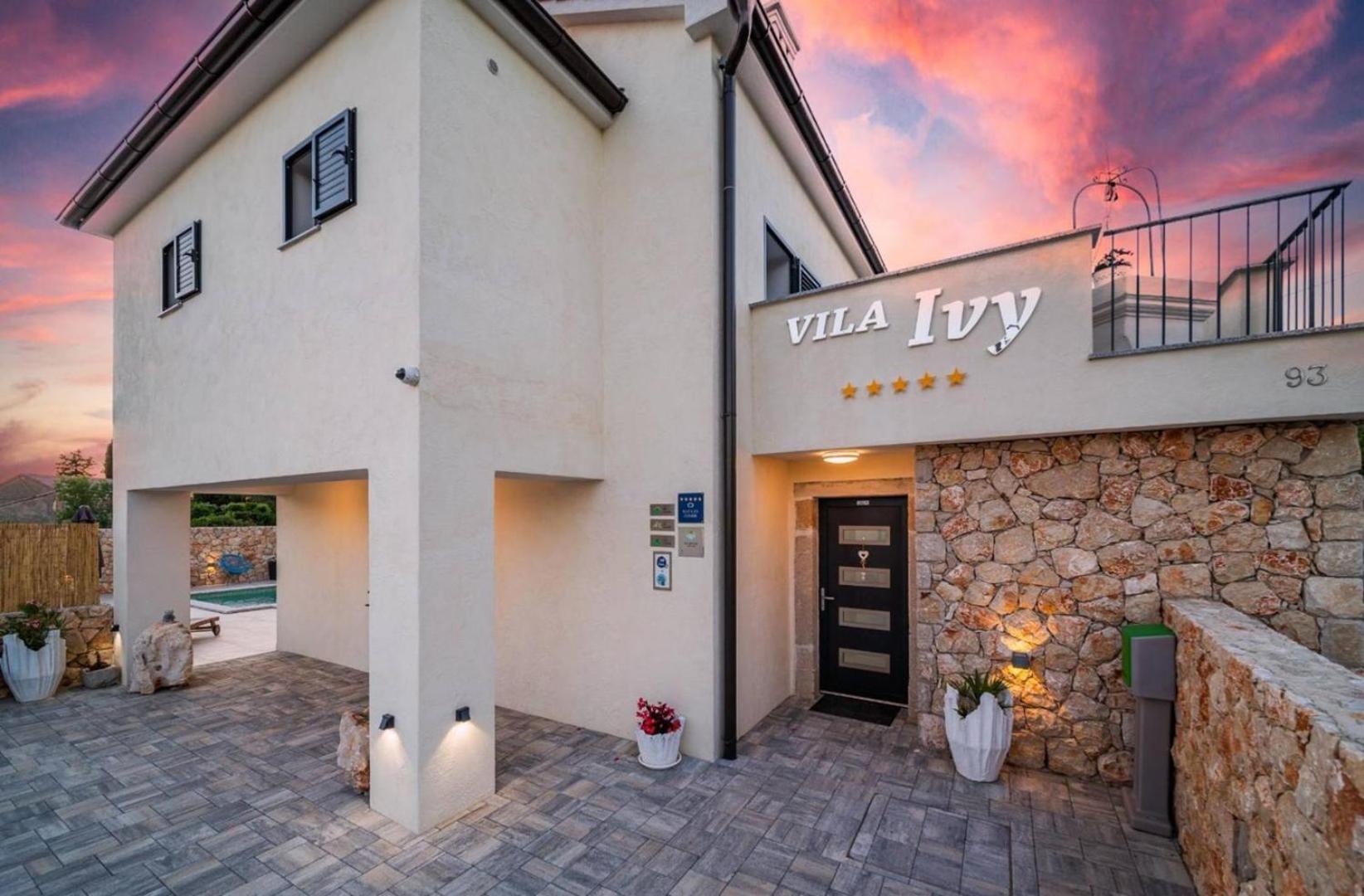 Hotel Luxury Villa Ivy - Image 1