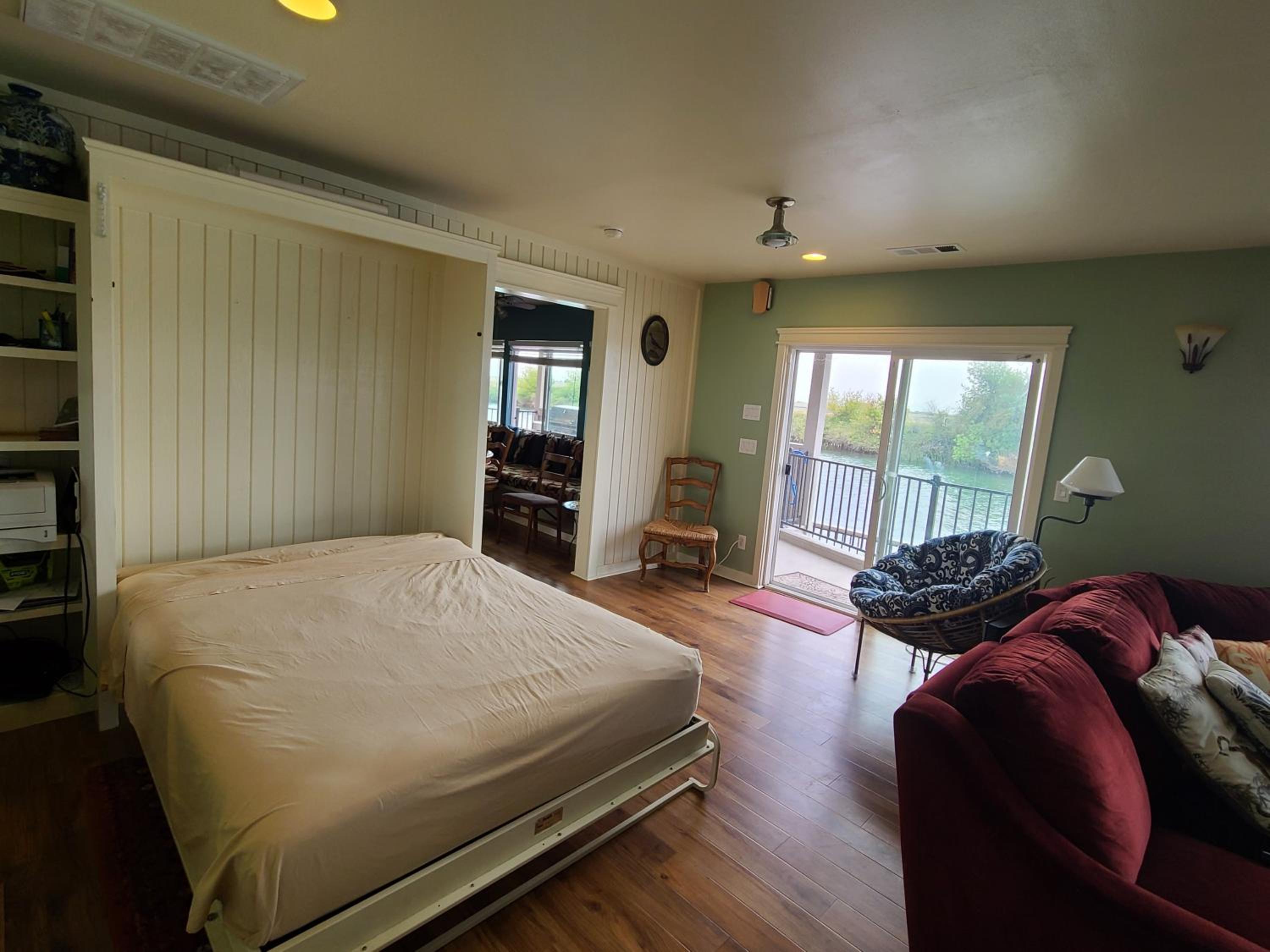 Photo 8
