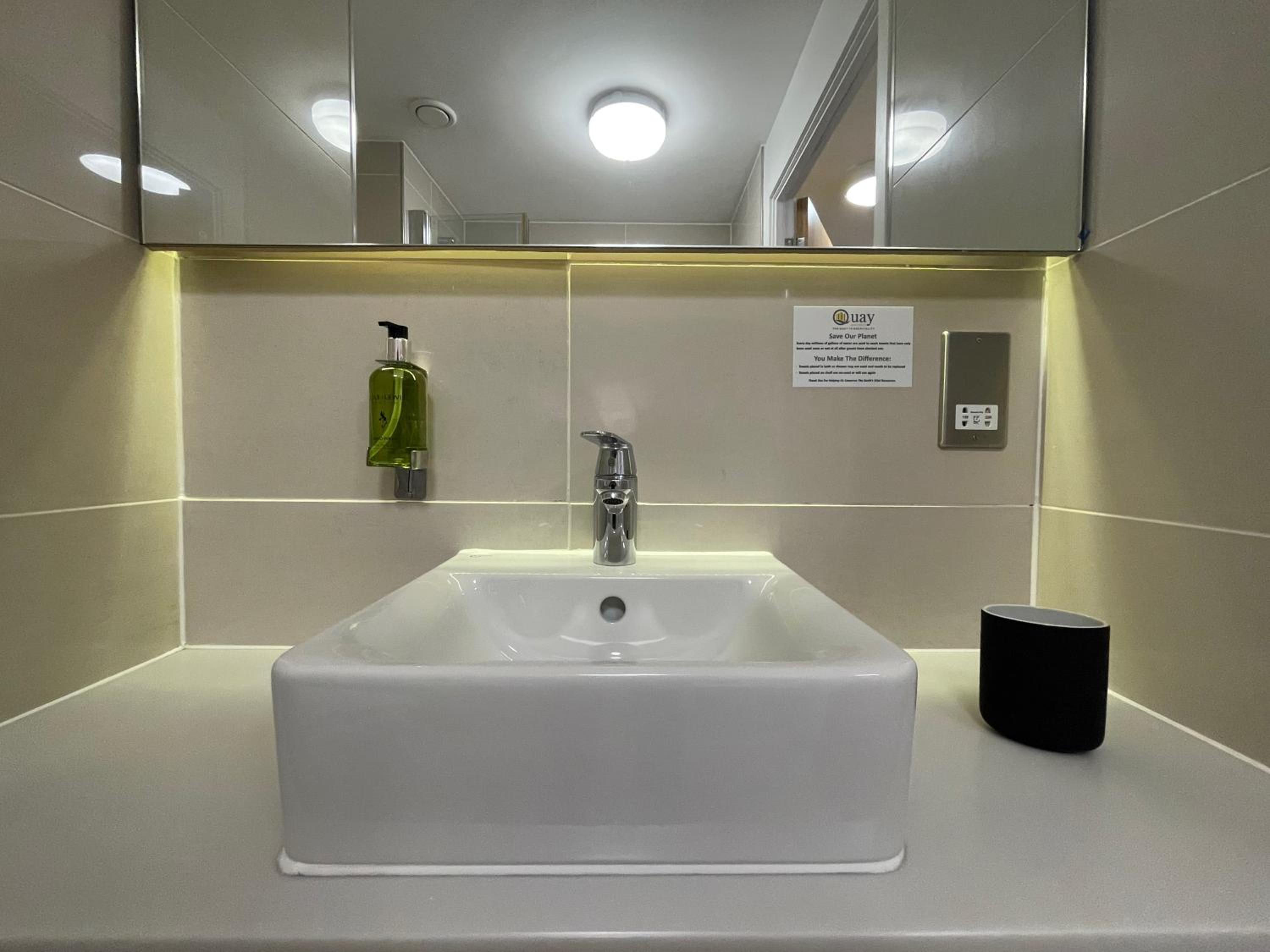 Quay Apartments Manchester