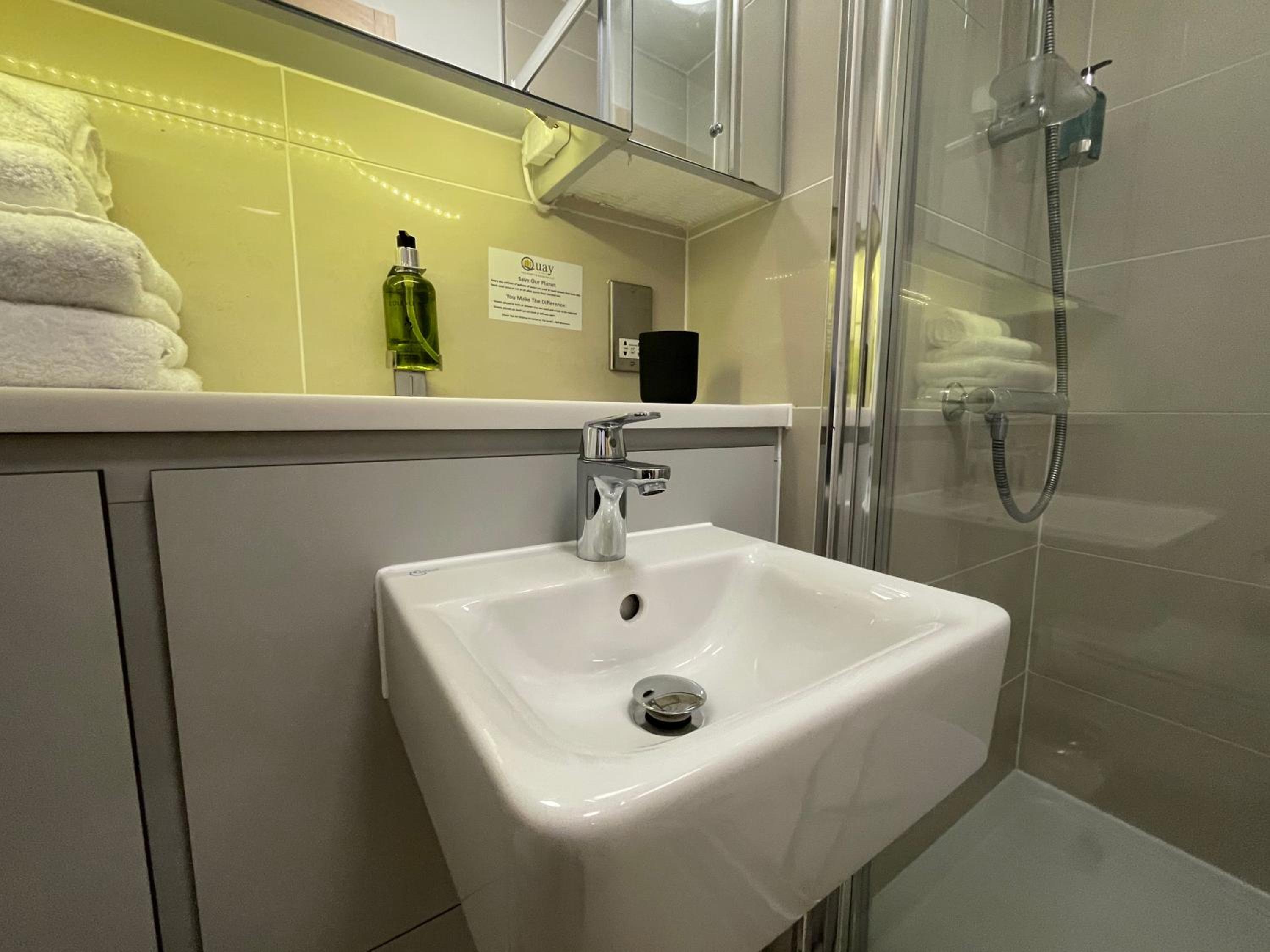 Quay Apartments Manchester