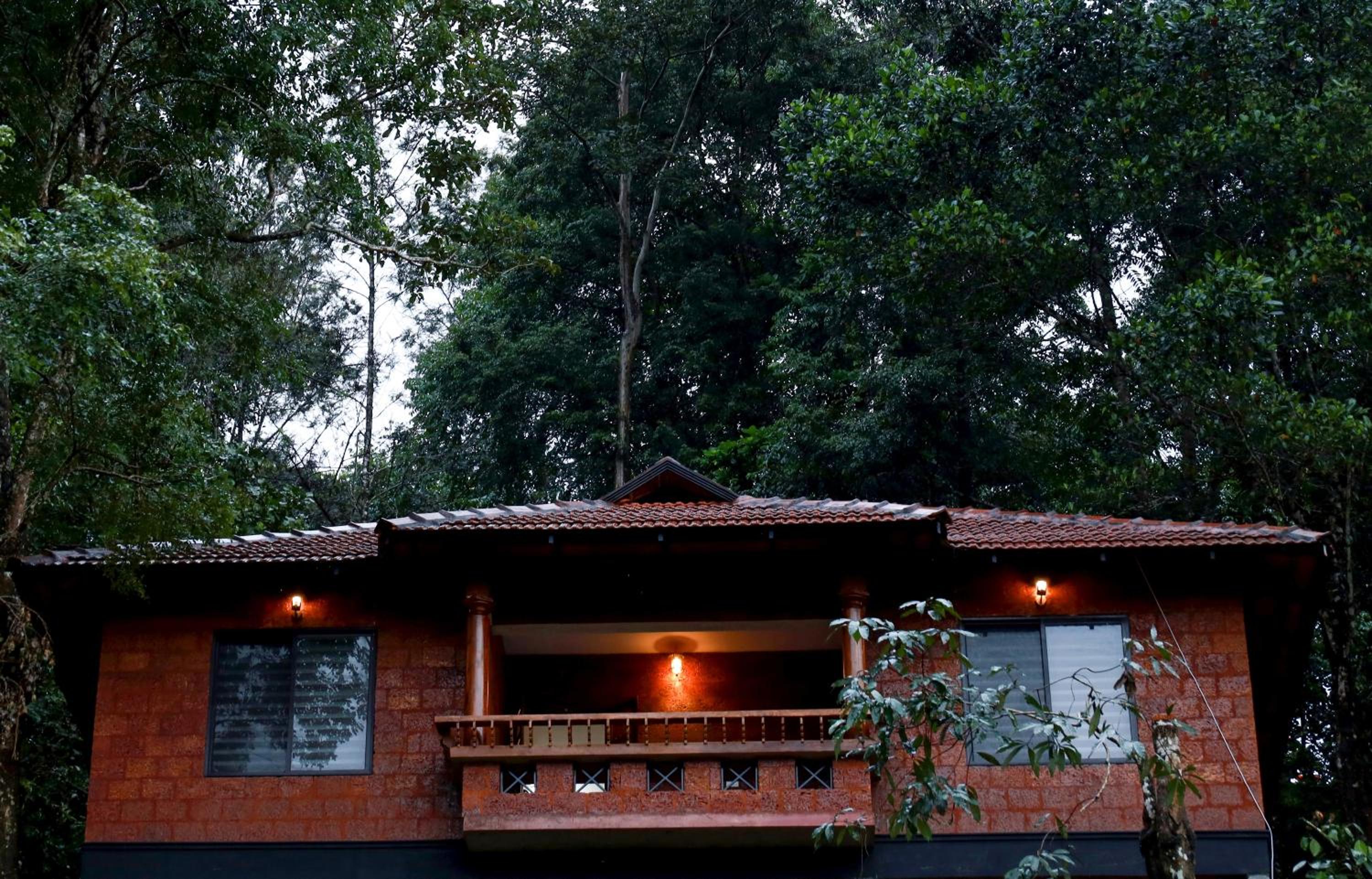 Green Garden Jasmin Cottage view 5