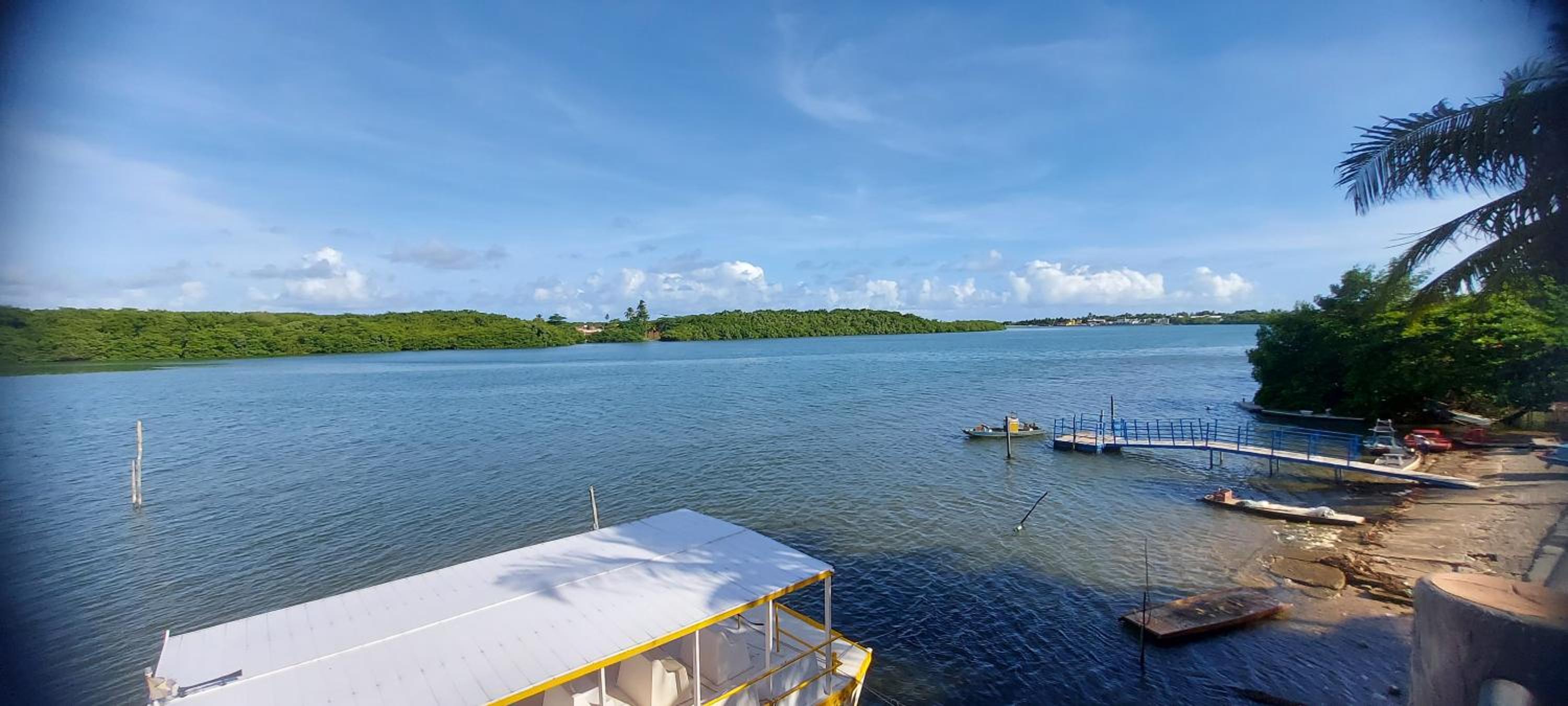 Excelente casa na ilha da Croa na Barra de Santo Antônio