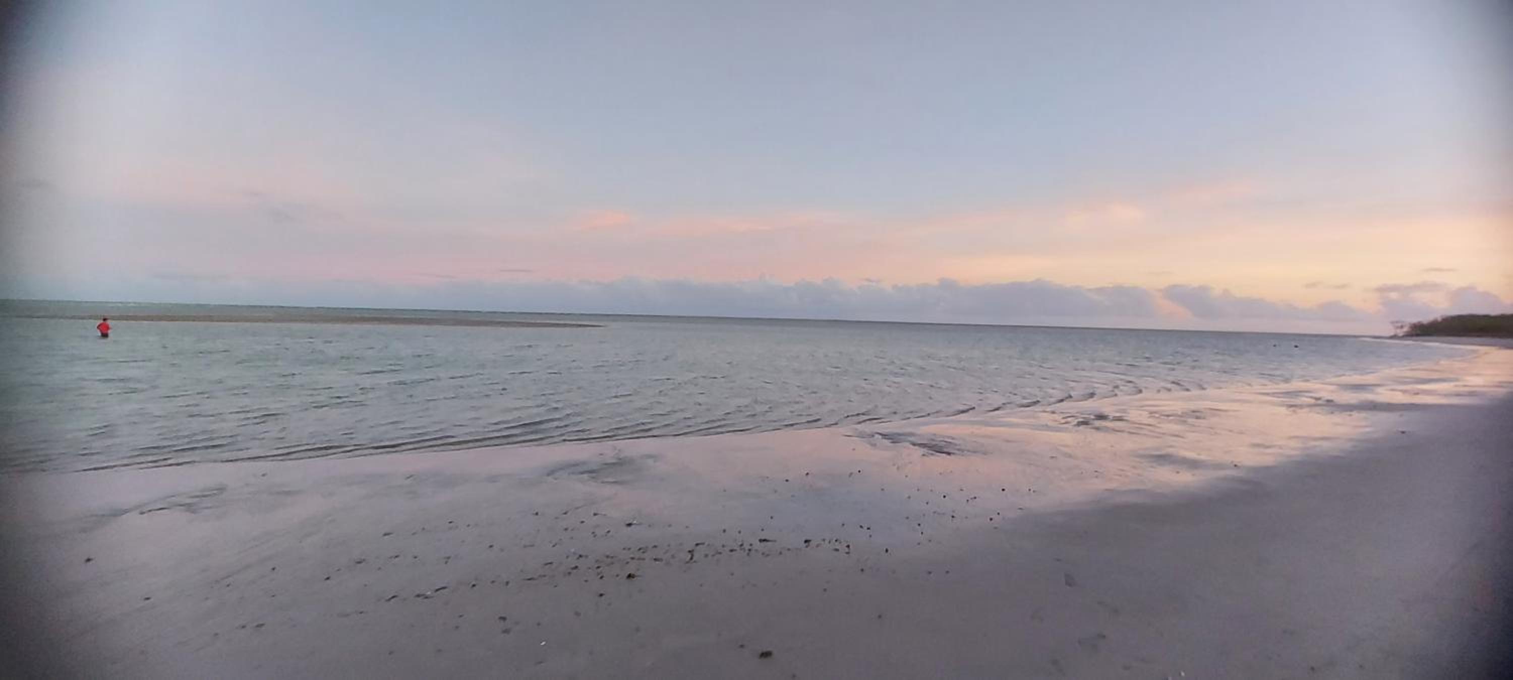 Excelente casa na ilha da Croa na Barra de Santo Antônio
