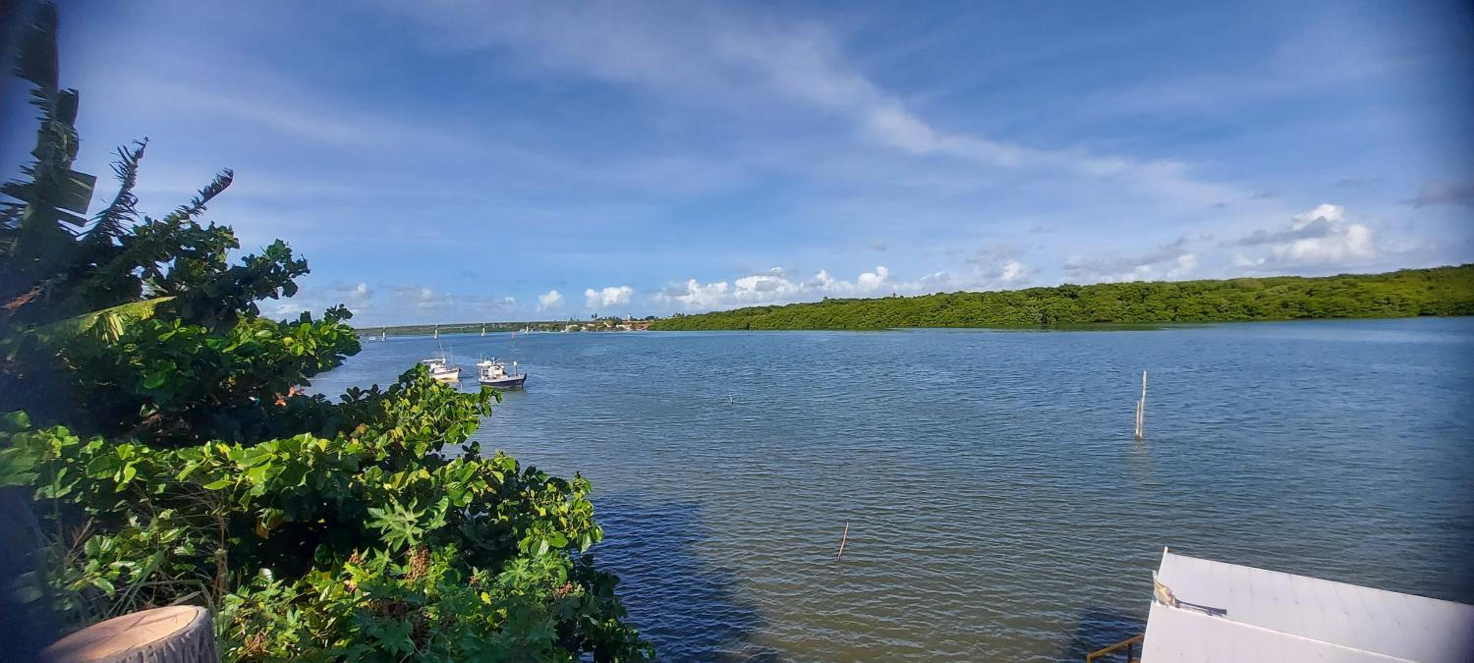 Excelente casa na ilha da Croa na Barra de Santo Antônio