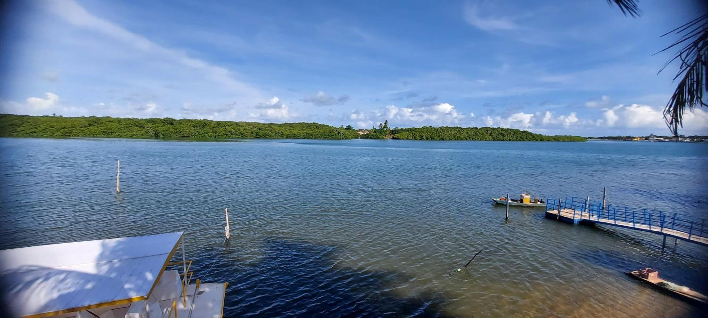Excelente casa na ilha da Croa na Barra de Santo Antônio