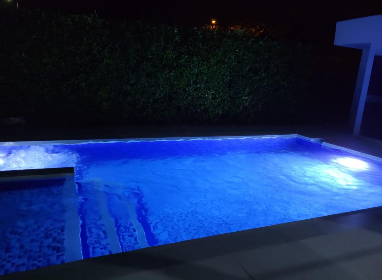 PRECIOSA CASA con Piscina, Jacuzzi y BBQ en Girardot