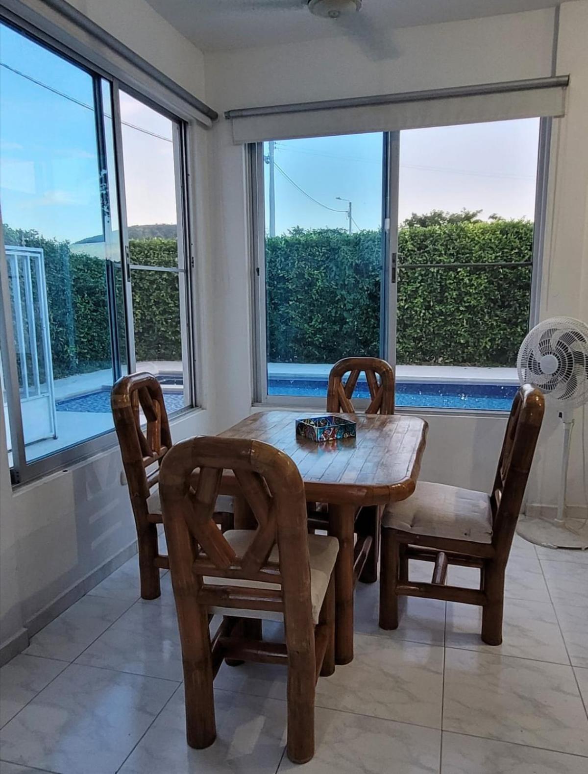PRECIOSA CASA con Piscina, Jacuzzi y BBQ en Girardot