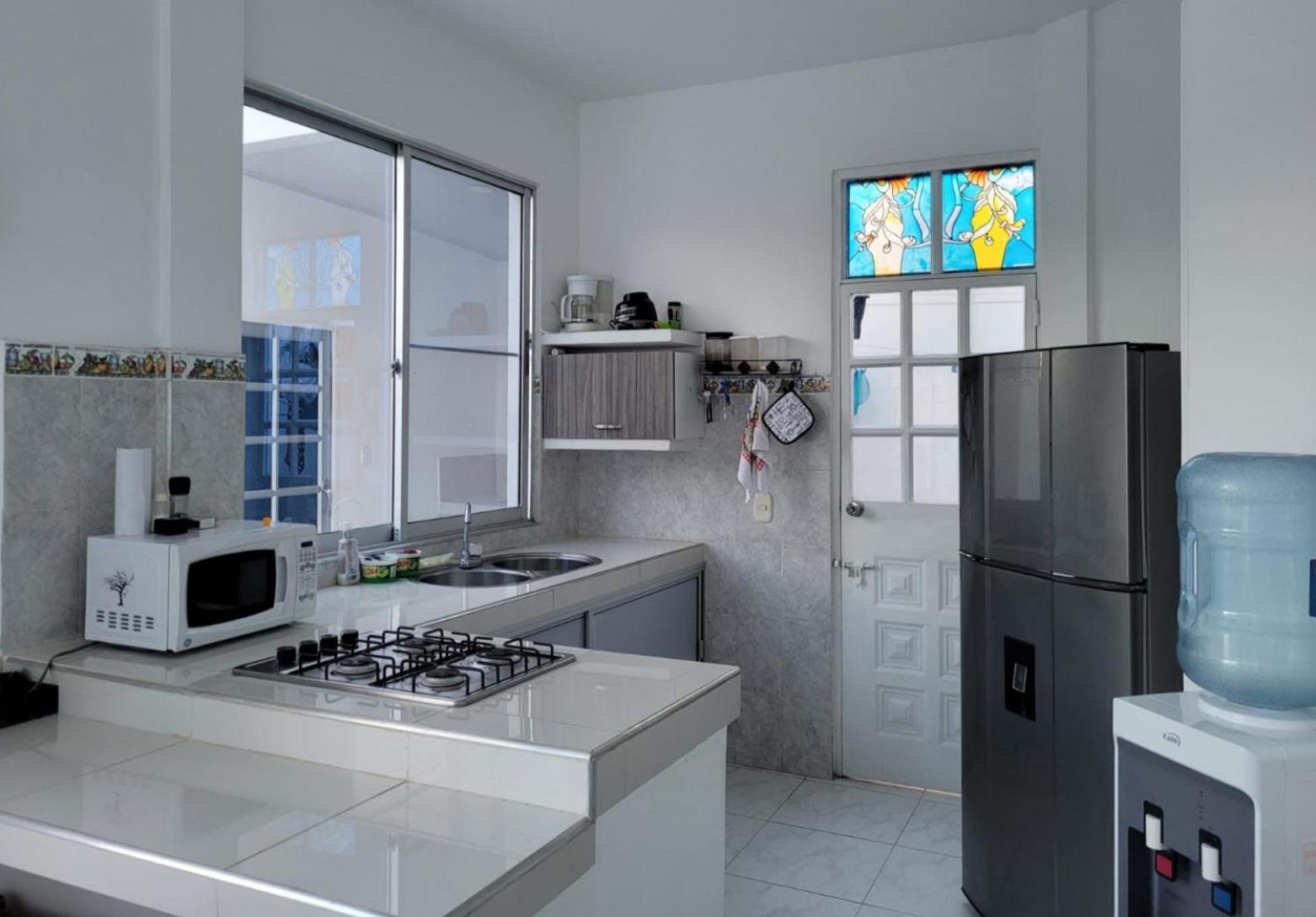 PRECIOSA CASA con Piscina, Jacuzzi y BBQ en Girardot