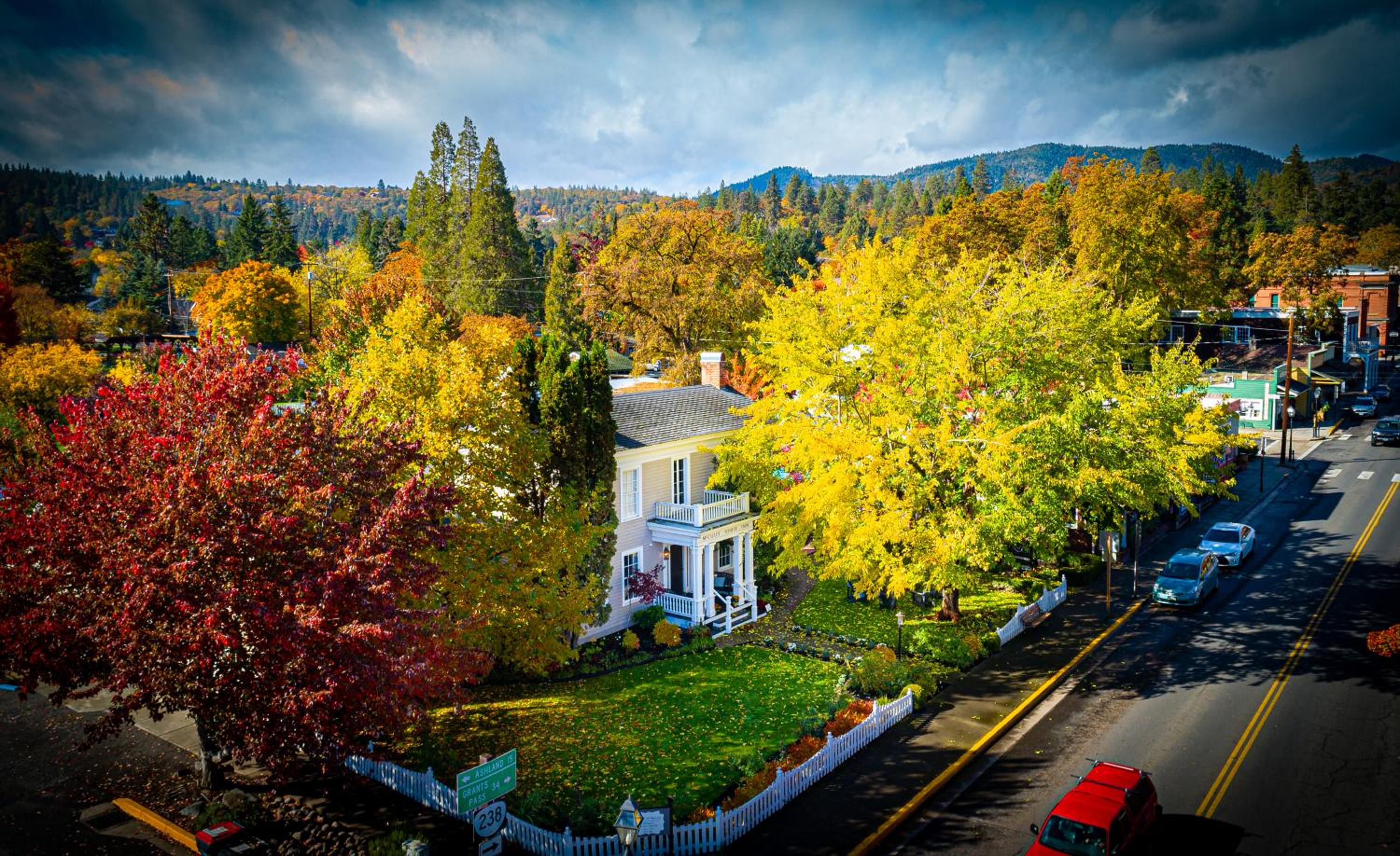 Jacksonville Vacations - McCully House Inn - Property Image 2