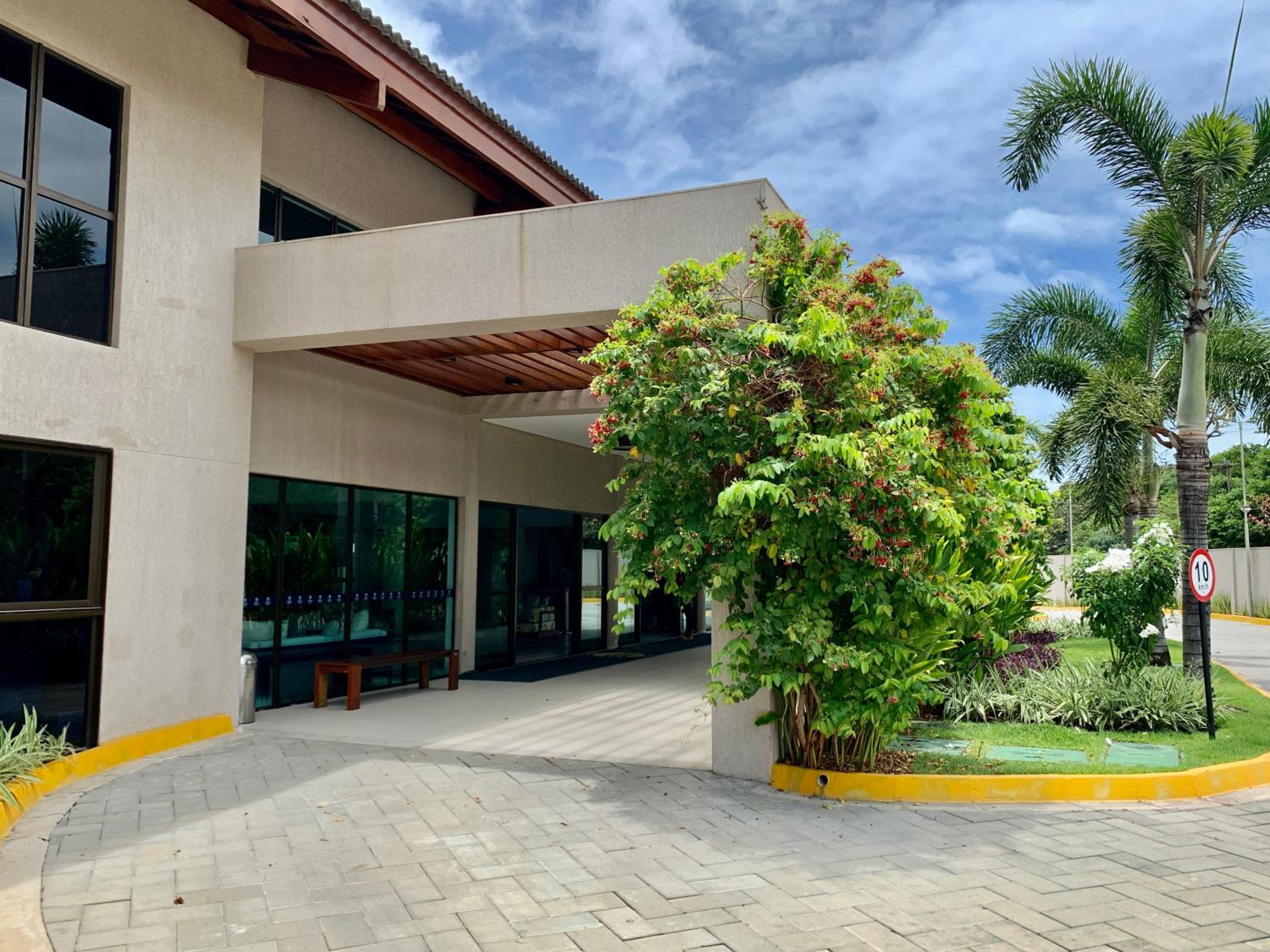 Hotel Flat Muro Alto Ecolife - Image 1